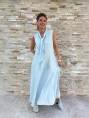 Jeans Maxikleid ohne Ärmel in Hellblau