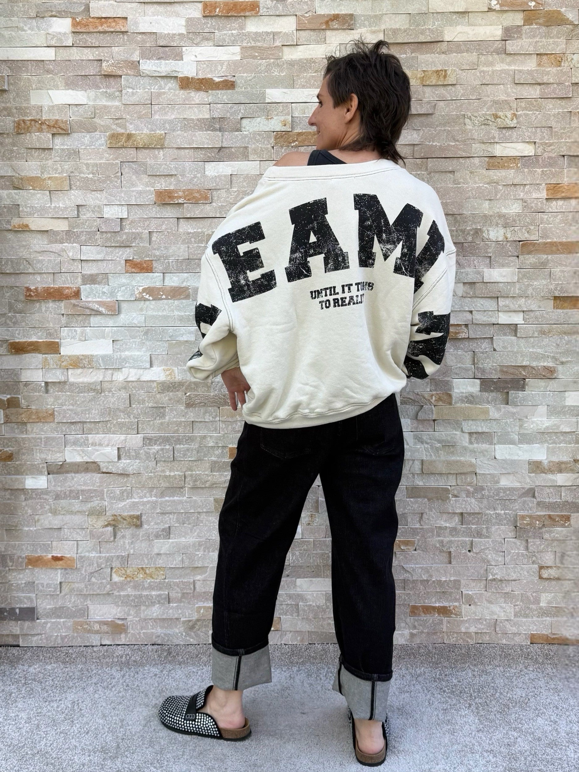 Oversized Sweatshirt Sky Dreaming in Tofu with Black