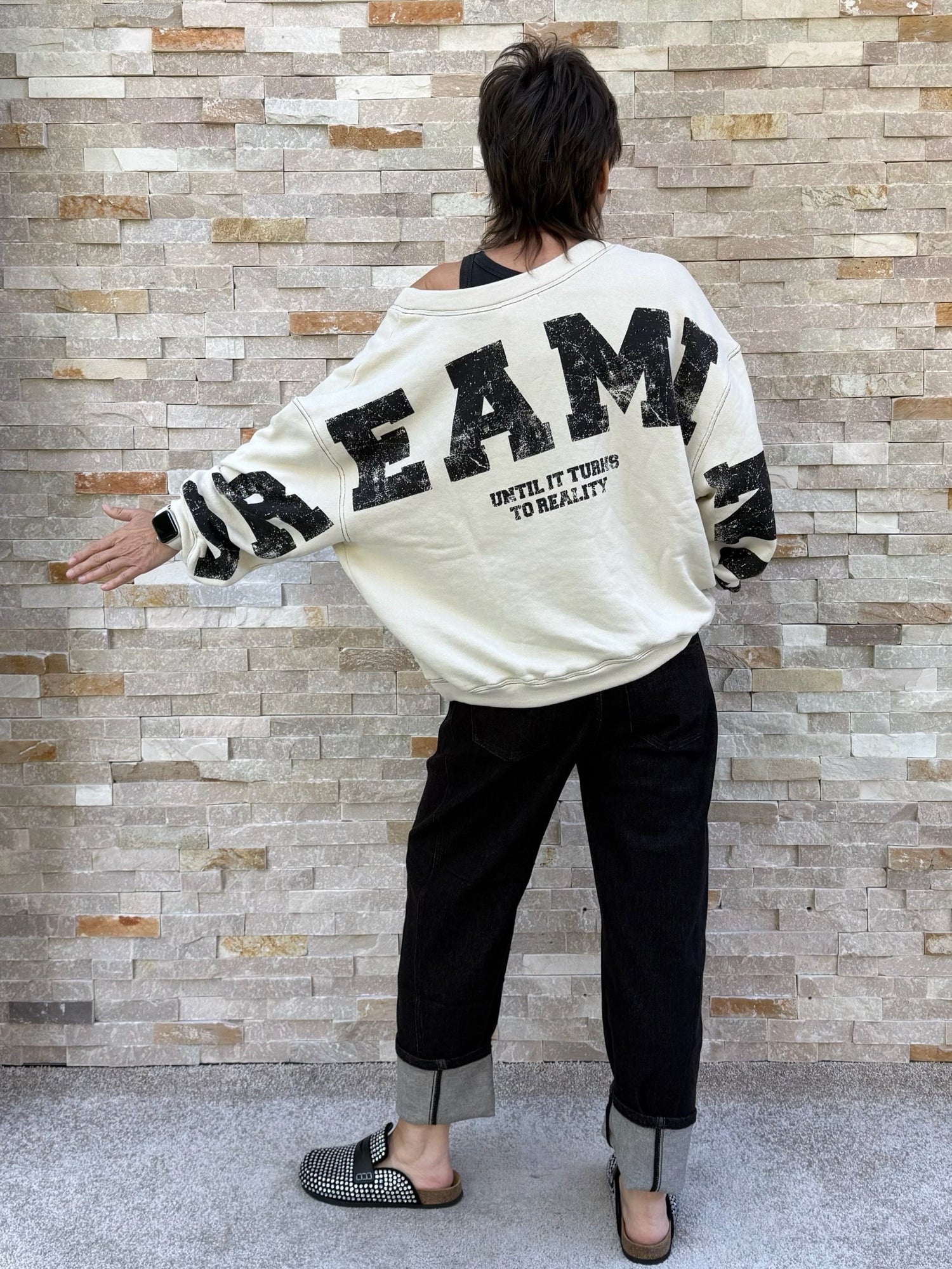 Oversized Sweatshirt Sky Dreaming in Tofu mit Schwarz