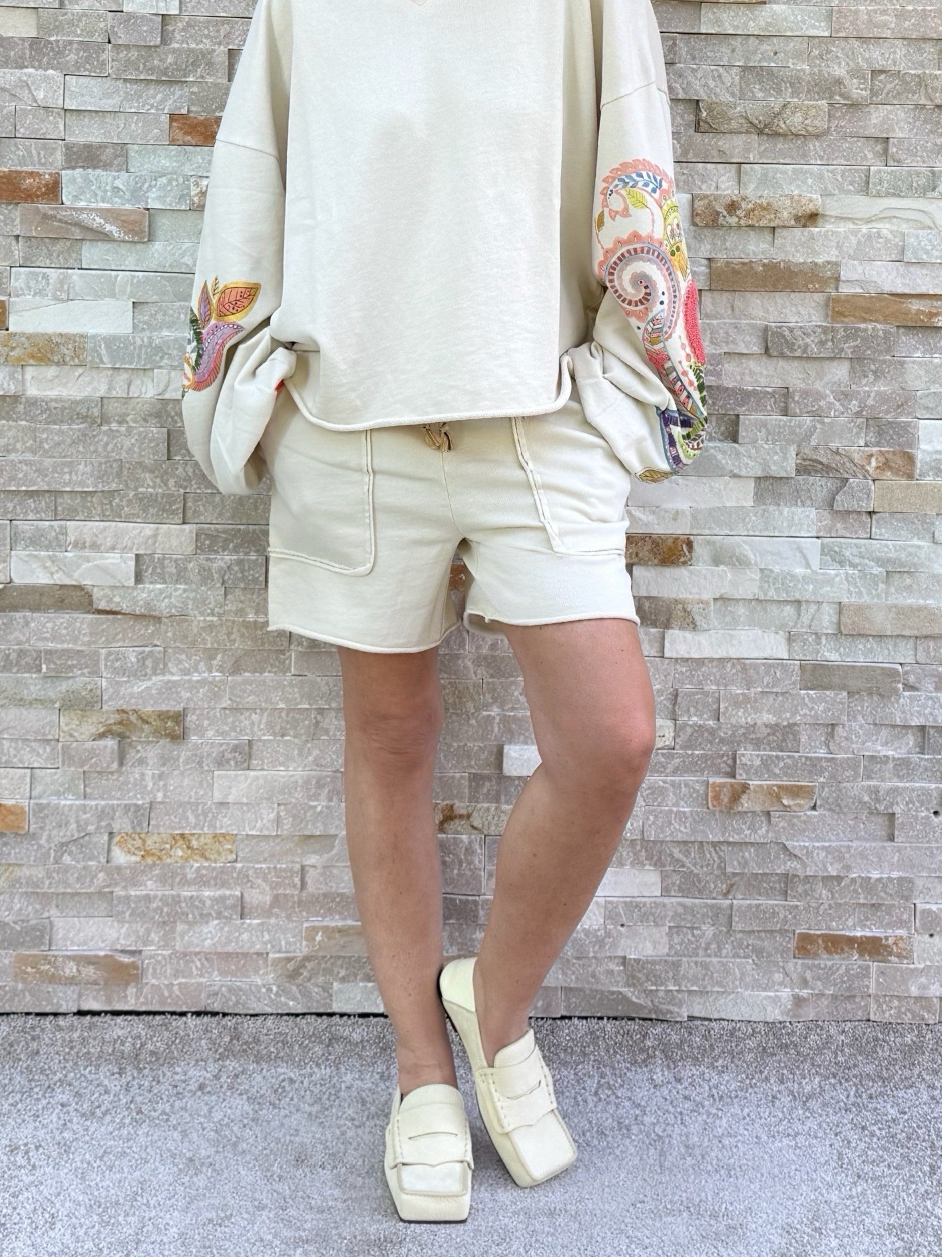 Sweat Short Posie in Chalk