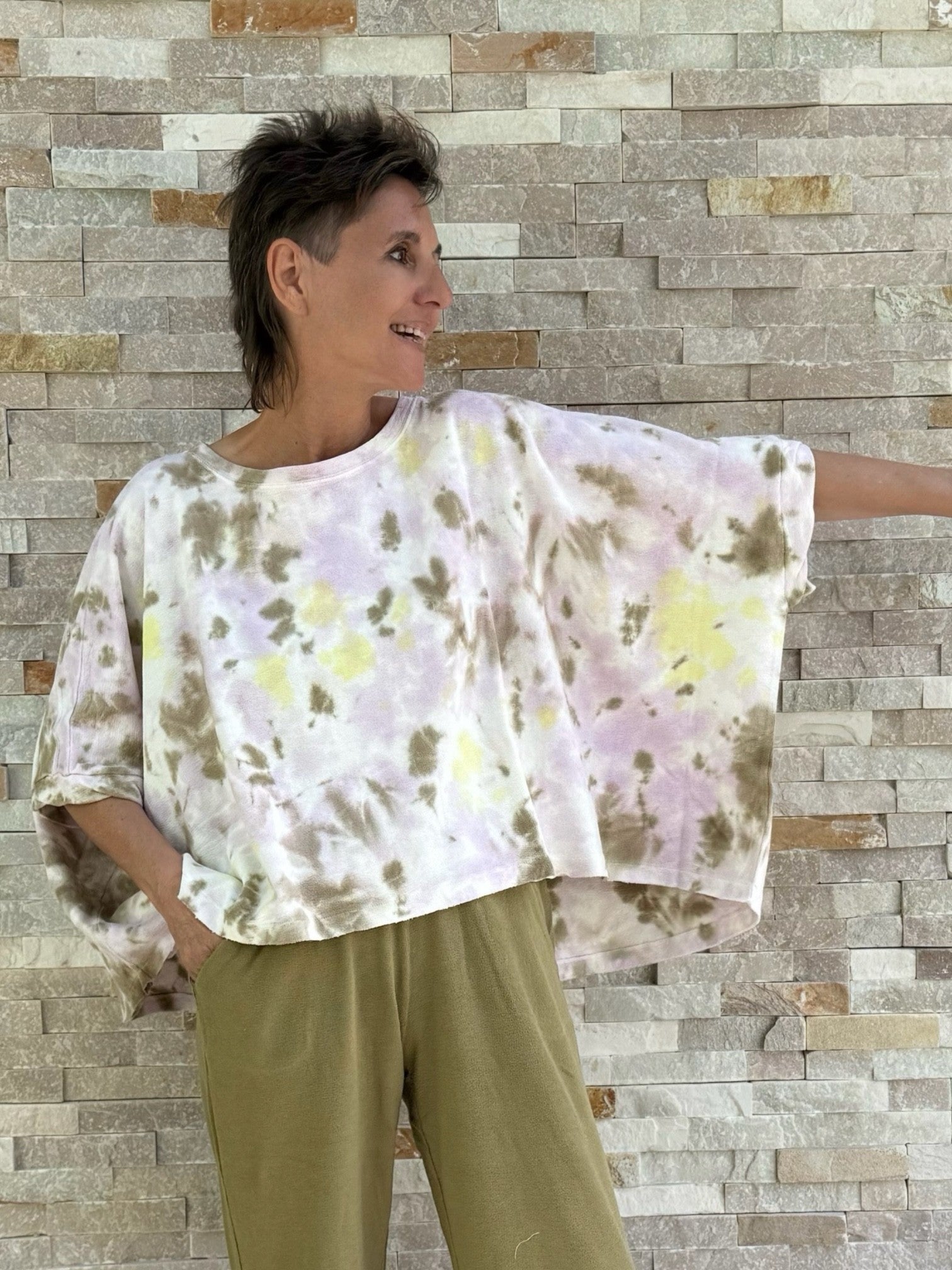Cropped Sweatshirt Driva Tie & Dye / Batik in Rosa-Olive