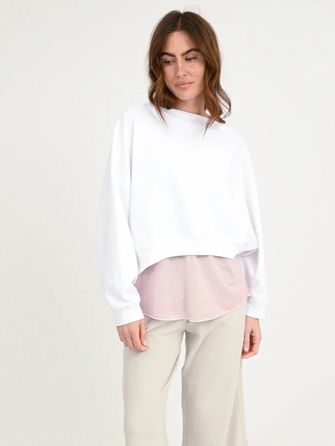 Cropped Sweatshirt MARTI mit asymmetrischem Ausschnitt in Weiss