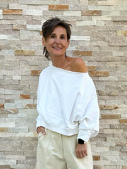 Cropped Sweatshirt MARTI mit asymmetrischem Ausschnitt in Weiss