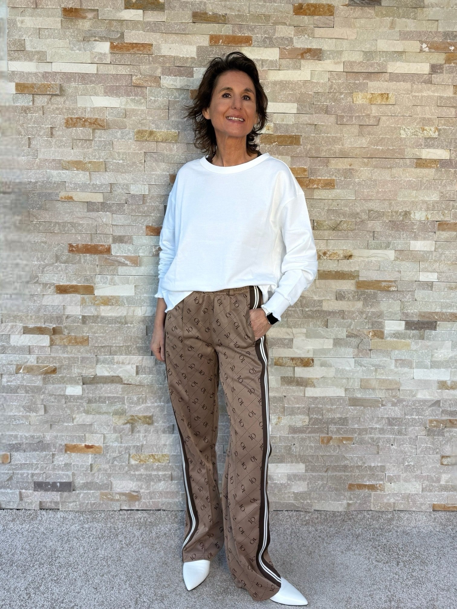 Sweatshirt ROSE mit Rüschendetails in Weiss