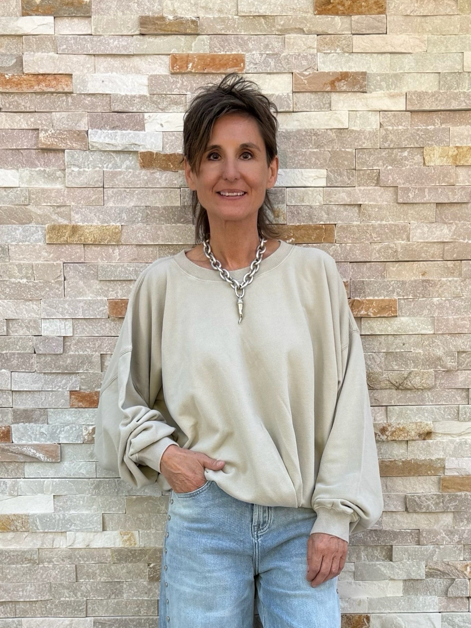 Sweatshirt BELLY mit Falte am Bund in Pussywillow Gray
