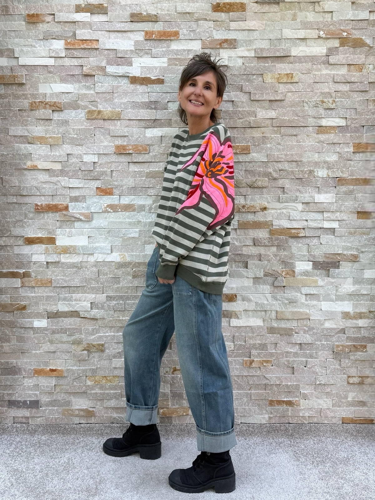 Oversized Sweatshirt HONI mit Streifen und Applikation