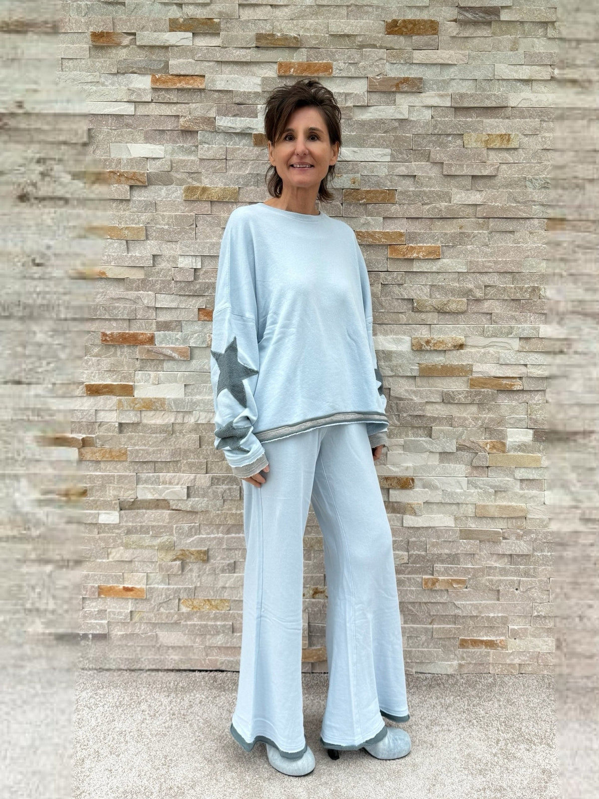 Sweat-Pants Mayari mit Sternen in Hellblau - Grau