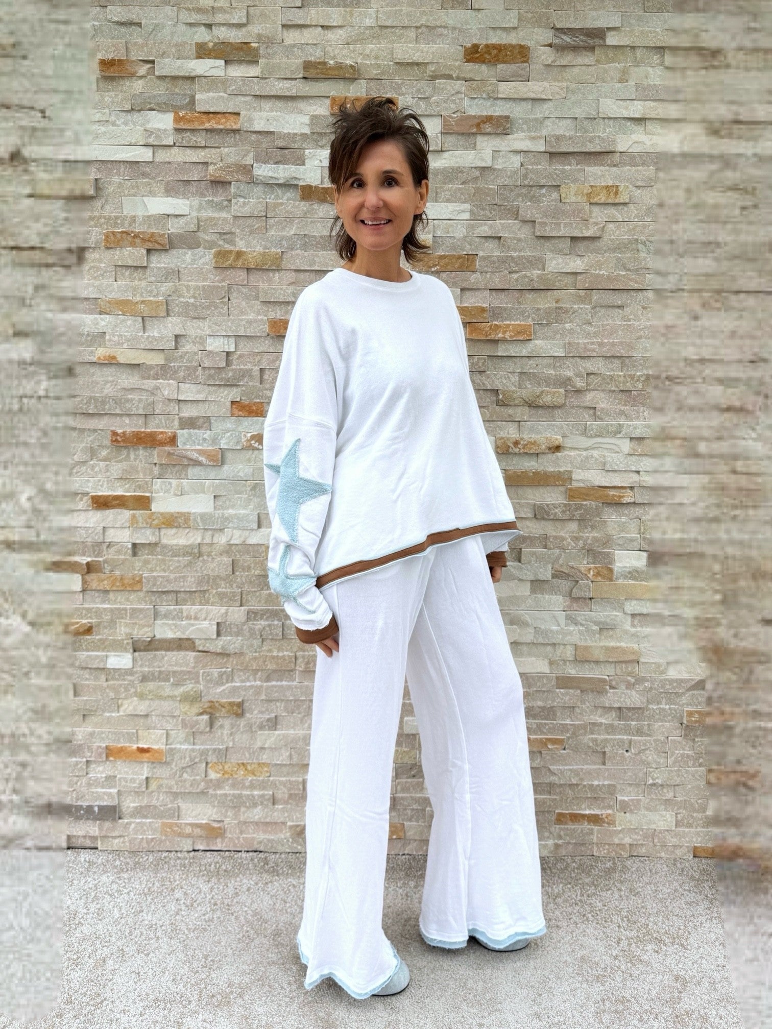 Sweat-Pants Mayari mit Sternen in Weiß - Hellblau