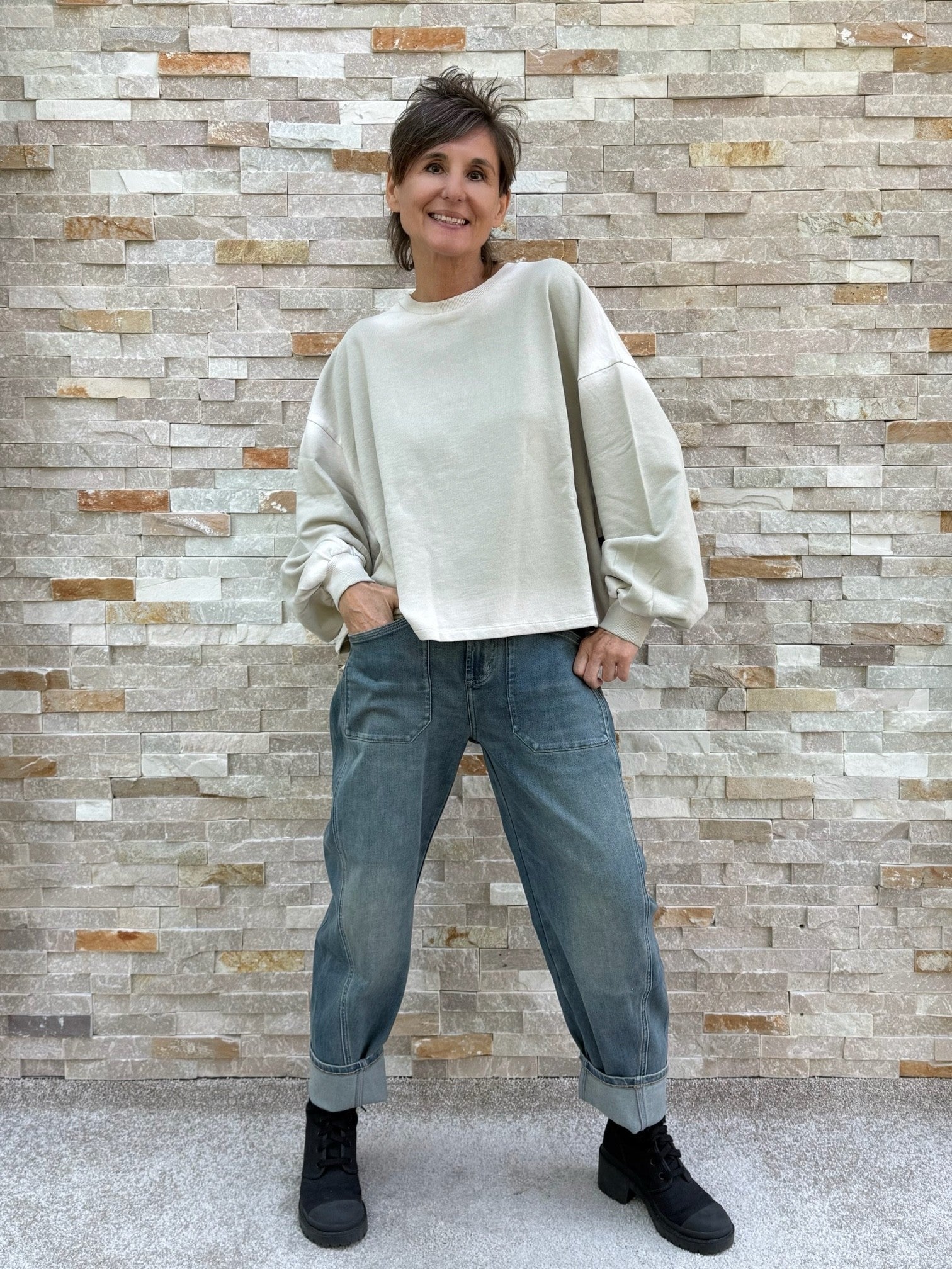 Oversized Sweatshirt TARI mit Blumendruck