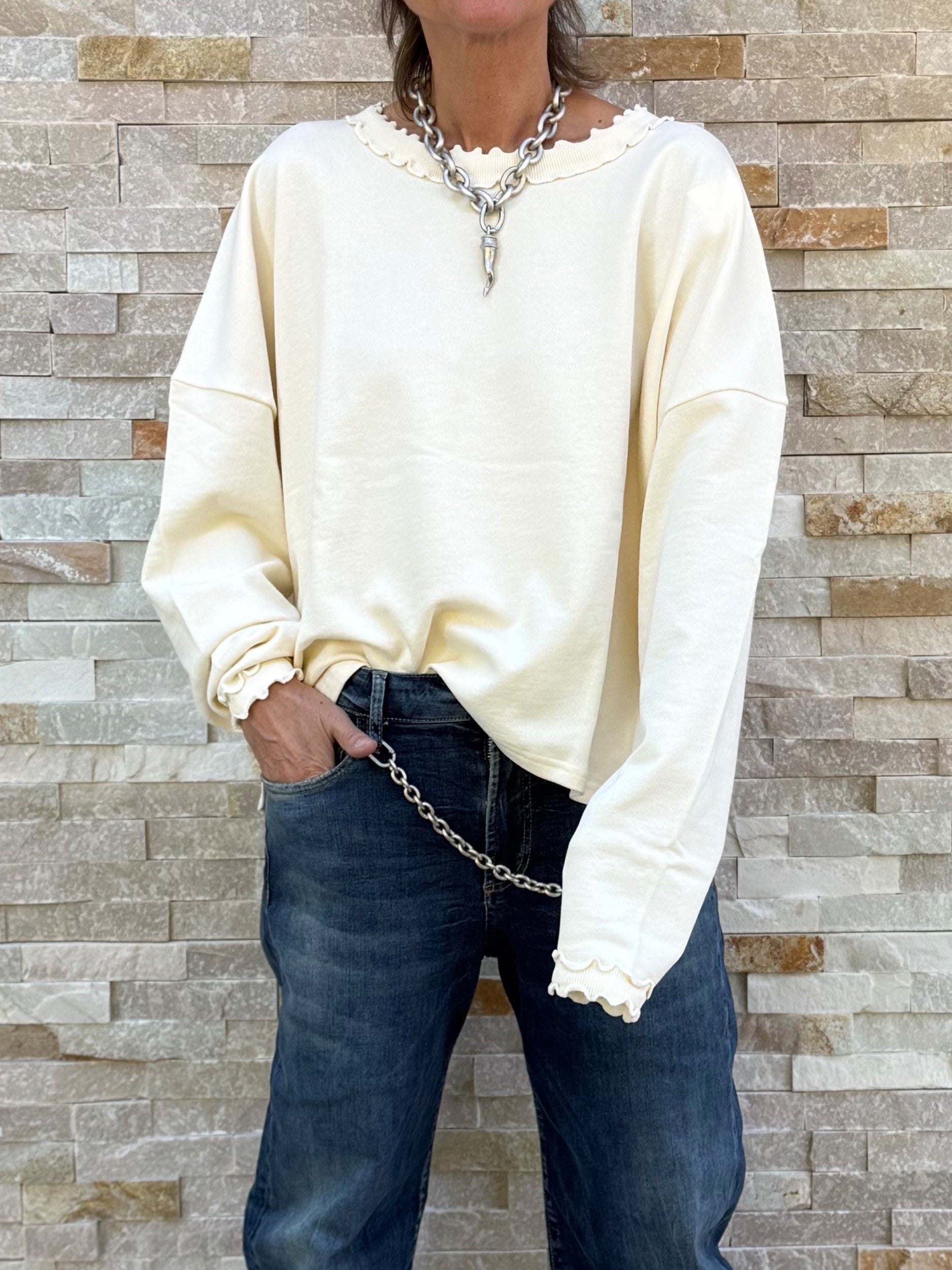Sweatshirt VIOLA Rüschendetails in White Cap Gray