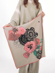 Tuch KILA aus Sweatstoff mit Blumen-Druck