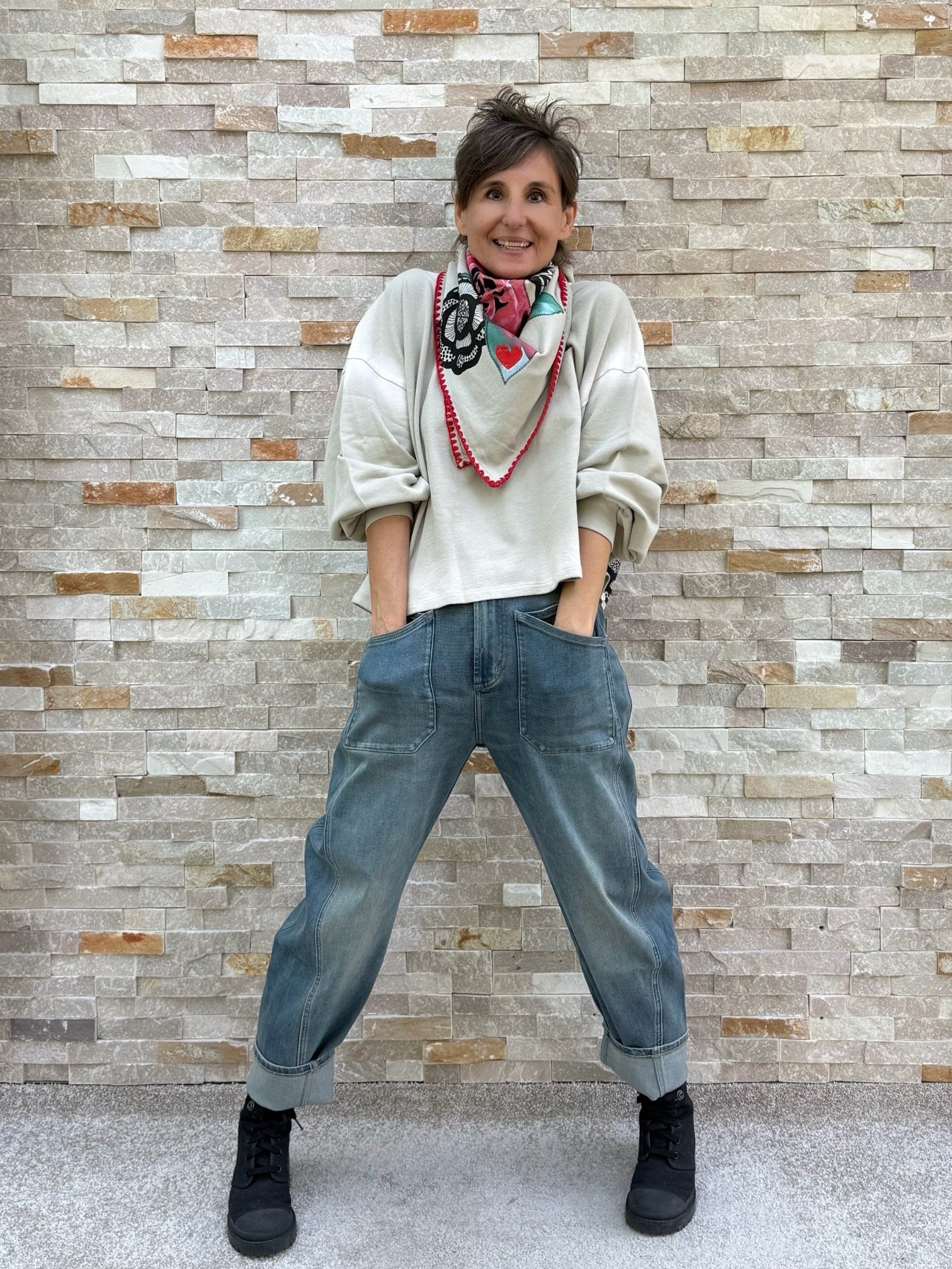 Tuch KILA aus Sweatstoff mit Blumen-Druck