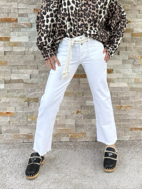 Jeans PRISKA mit Kordelgürtel in Weiß