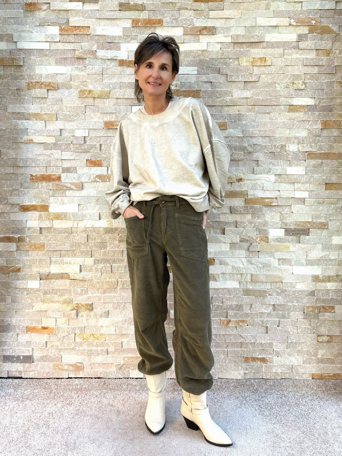 Cordhose Madie Bubbles aus Baumwolle mit aufgesetzen Taschen in Khaki