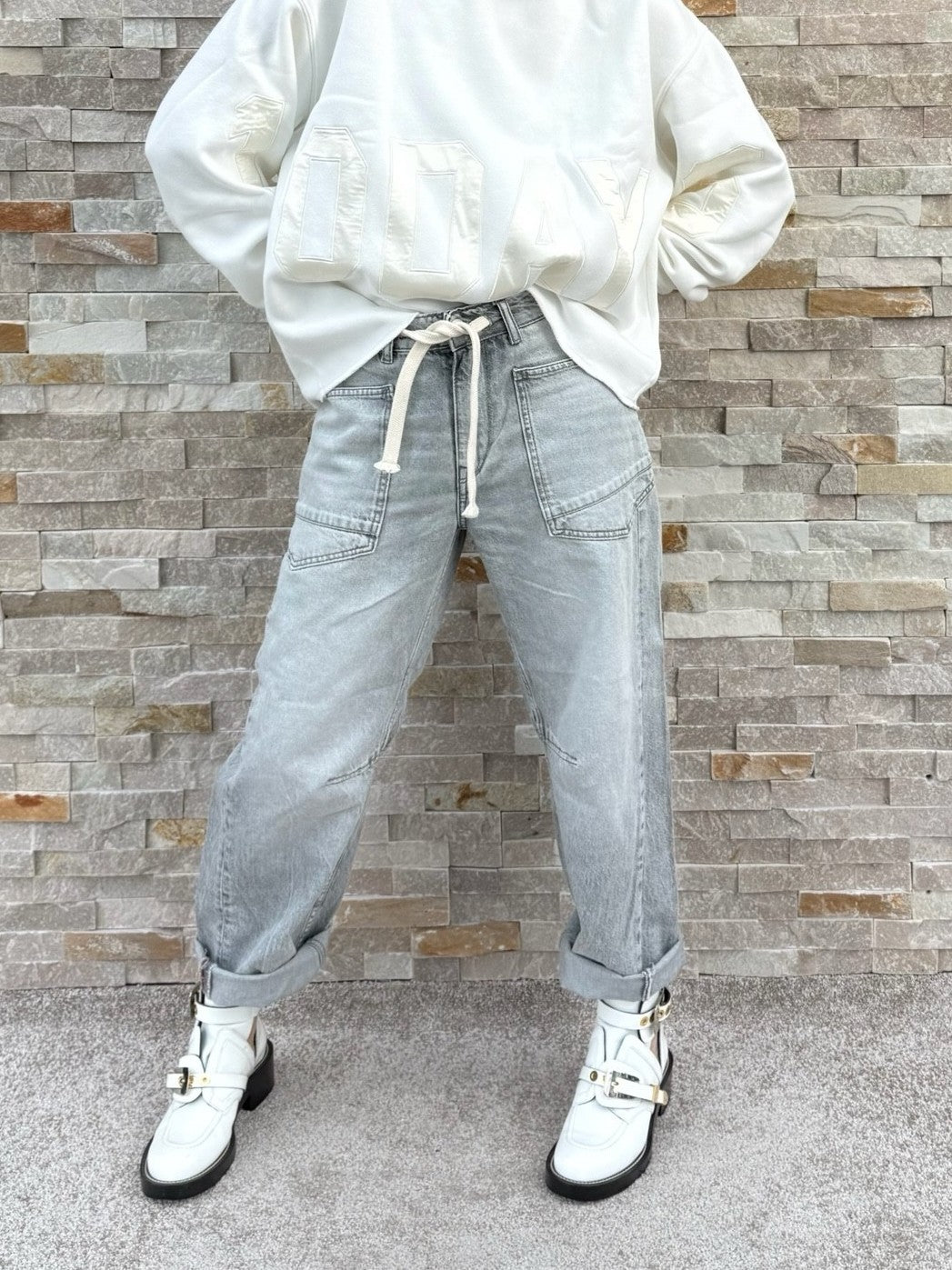 Loose Fit Jeans MADIE mit Tunnelzug in Hellgrau