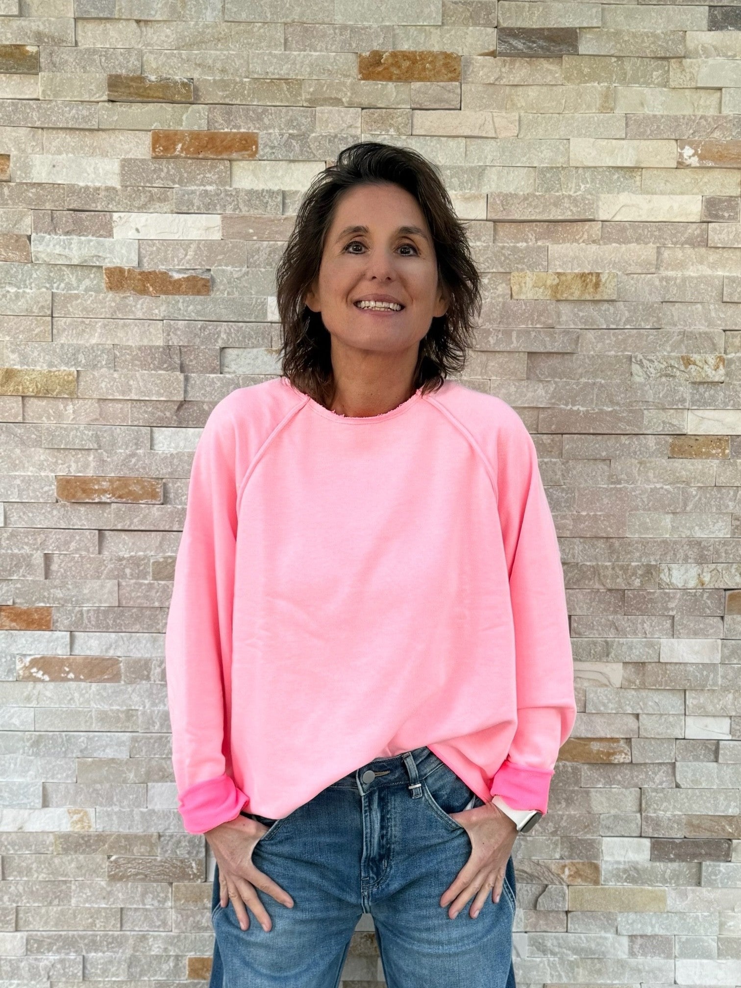 Oversized Sweatshirt FINE in Neon Pink