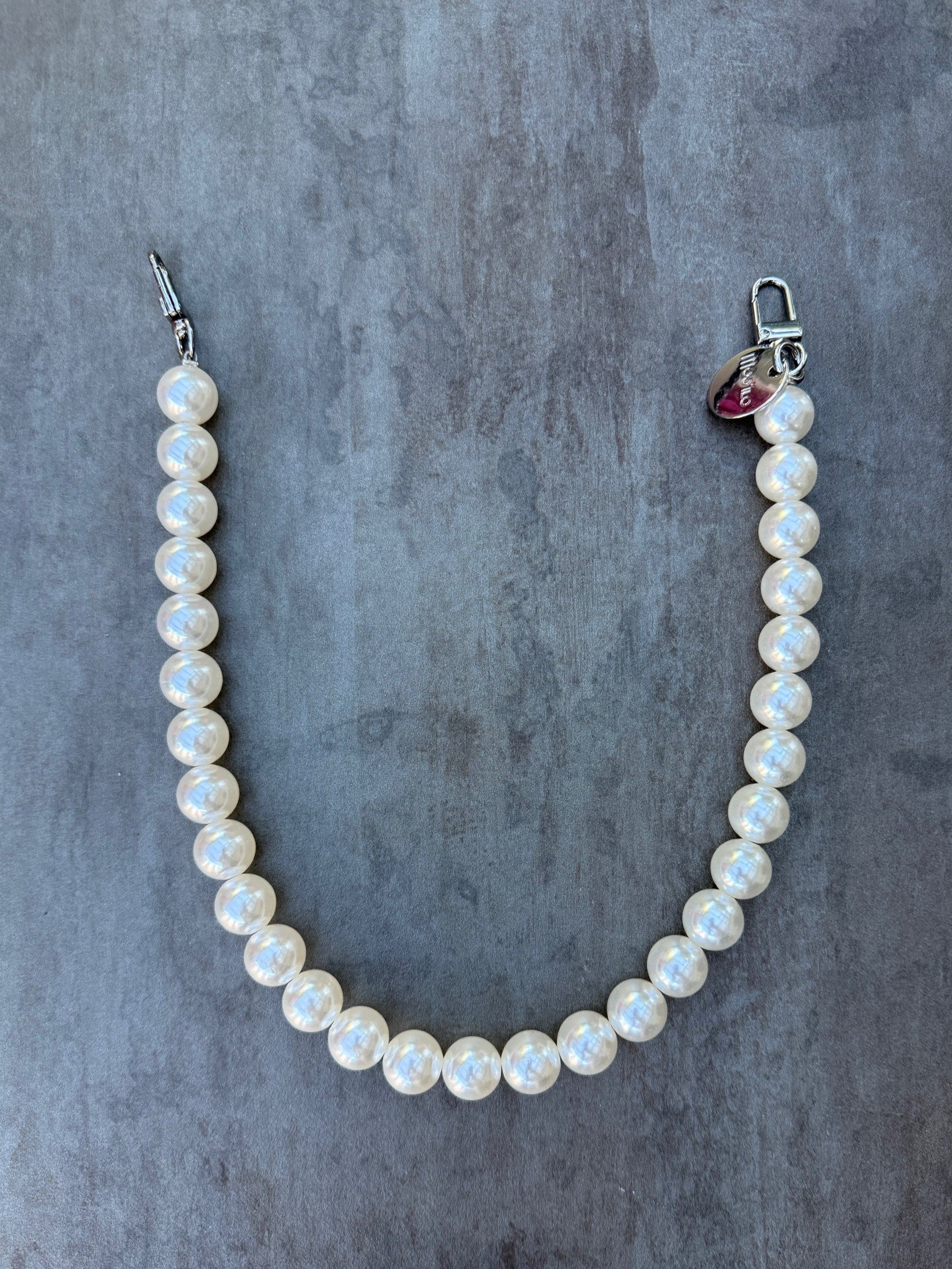 Hosenkette  / Taschenkette Handykette in Perlweiß, Karabiner Silber