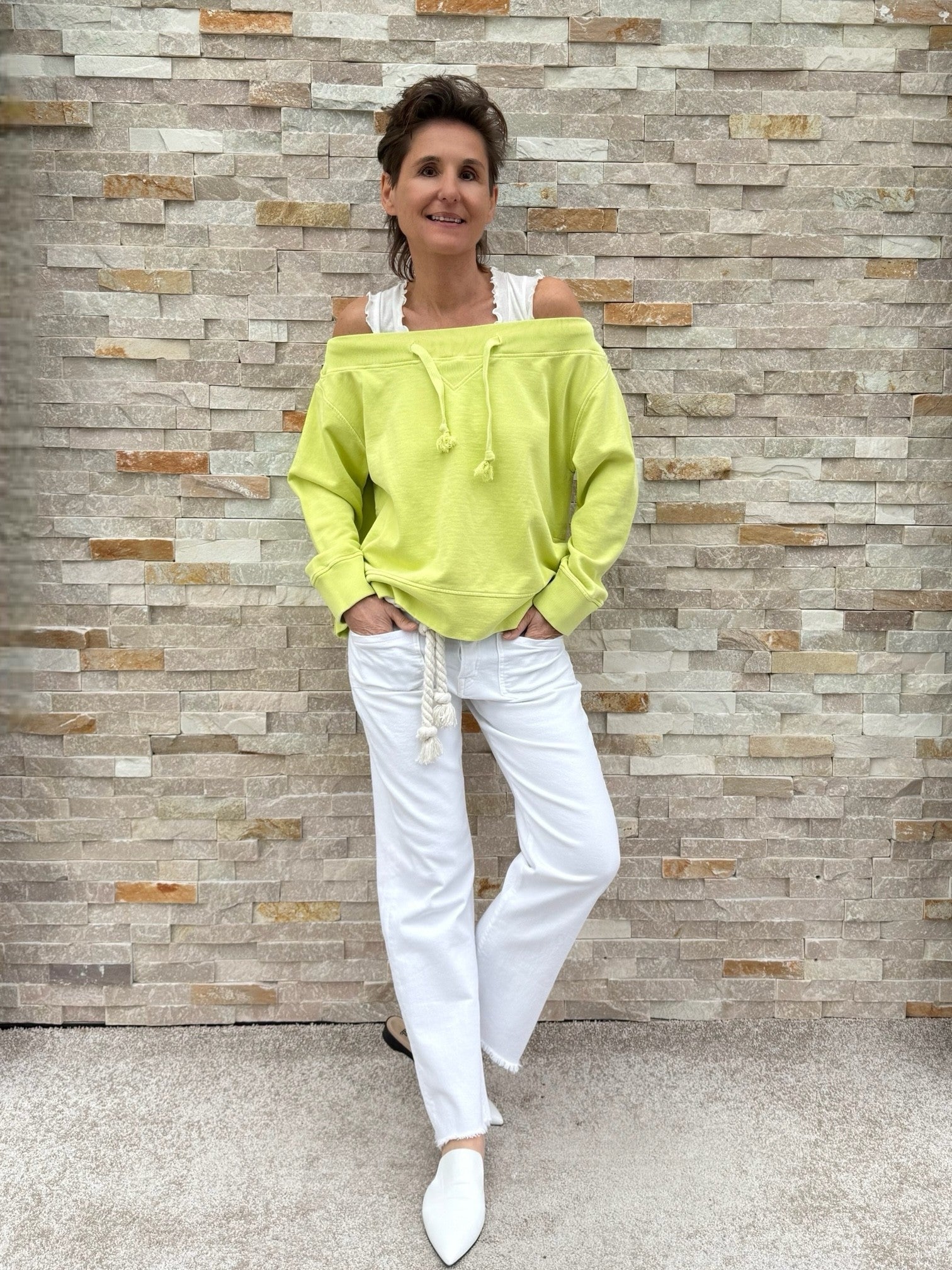 Jeans PRISKA mit Kordelgürtel in Weiß
