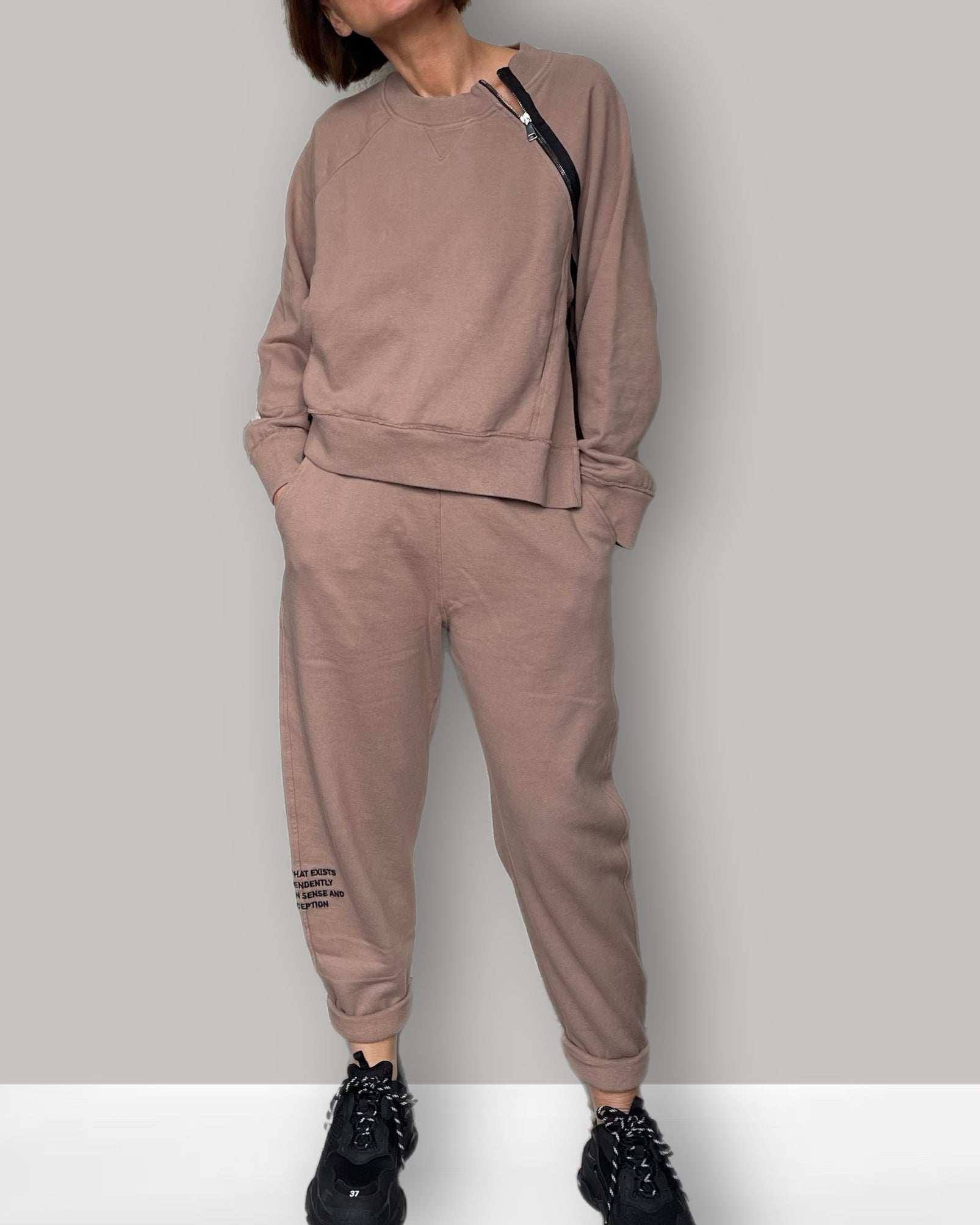 Sweat-Pants in einer O-Shape Form Braun