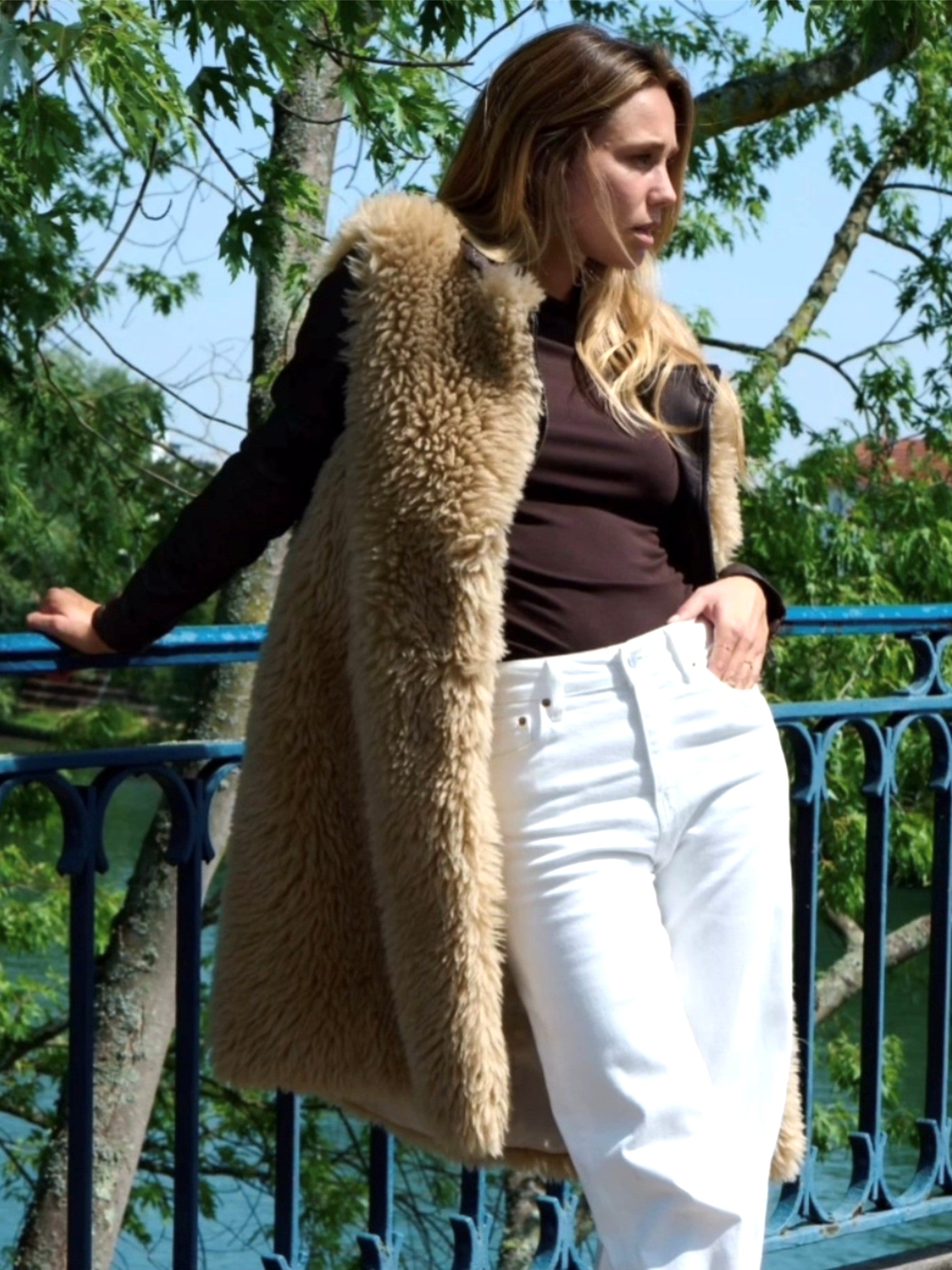 Lange Fell Weste aus Lammfell Imitat Caramel