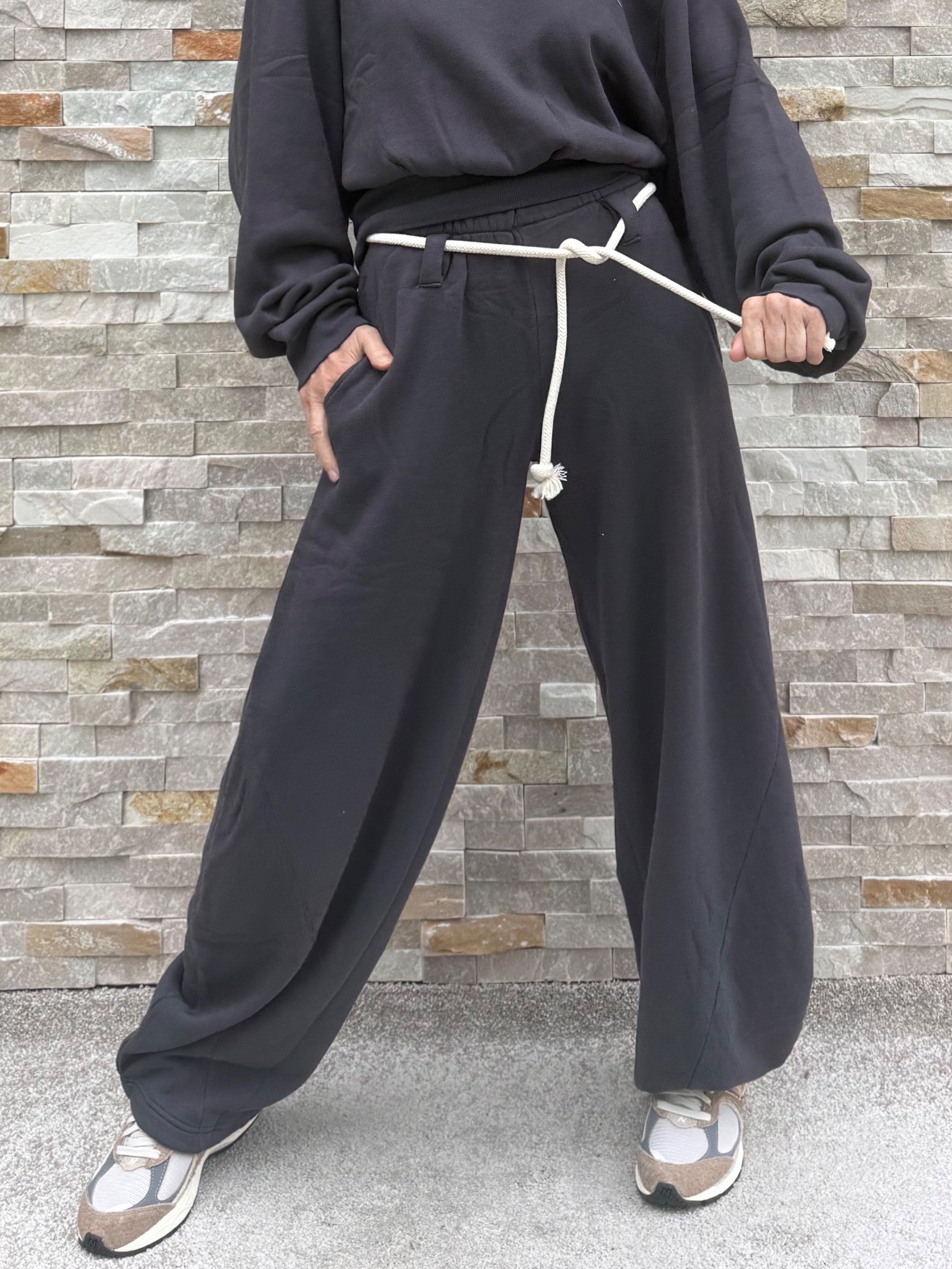 Barrel Jogg Pants OUSUGAR in charcoal