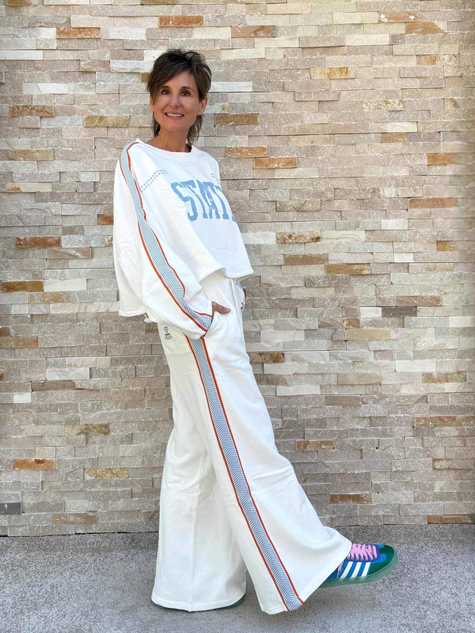 Track Pants OUMARLEY mit Seitenstreifen in chalk