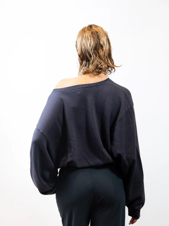 Cropped Sweatshirt OUMILLIE in charcoal