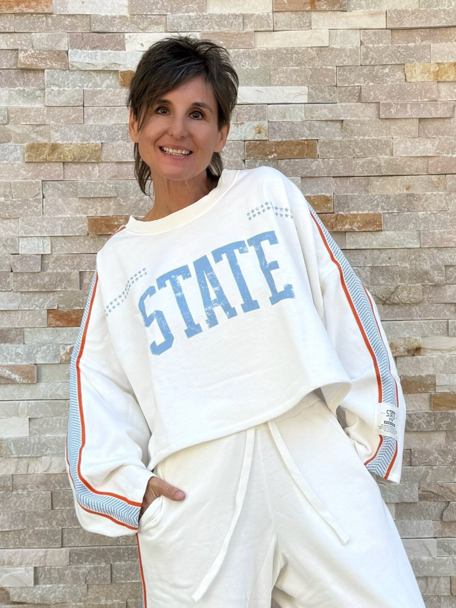 Cropped Sweatshirt OUROCKY in Chalk