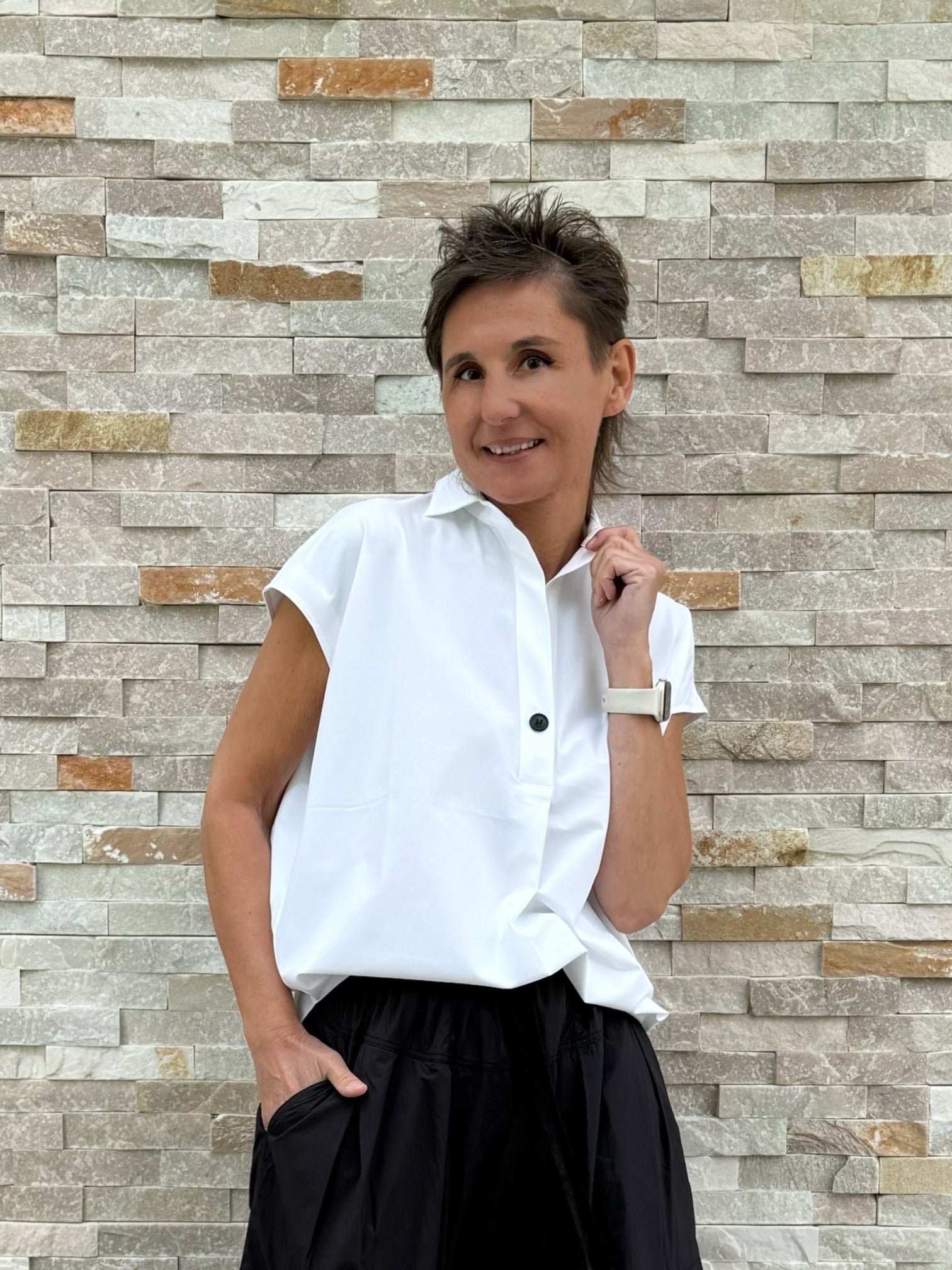 Tunika Bluse LYNN ohne Arm in eine Reisequalität in Weiß