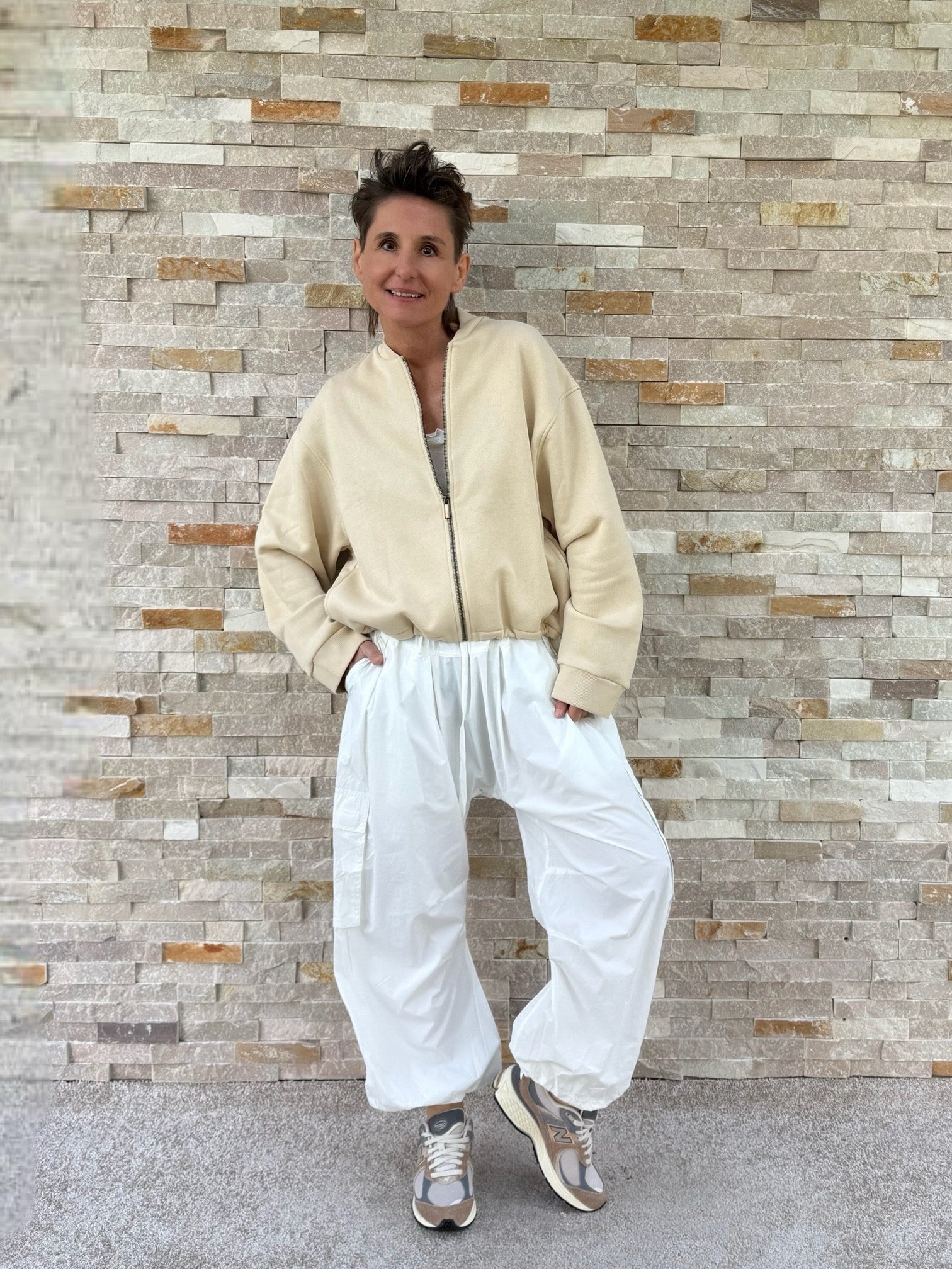 Sweat Jacke mit Rückendruck LA in Oyster/Ecru