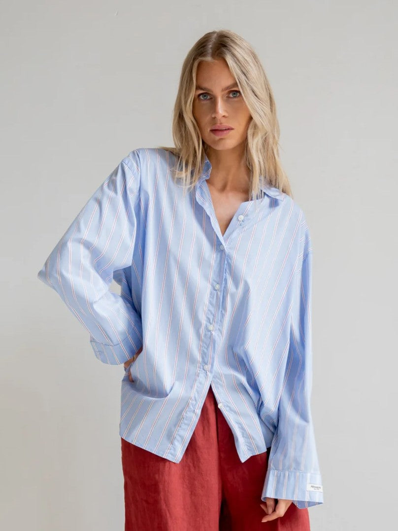 Weite Steifen Hemdbluse in Hellblau