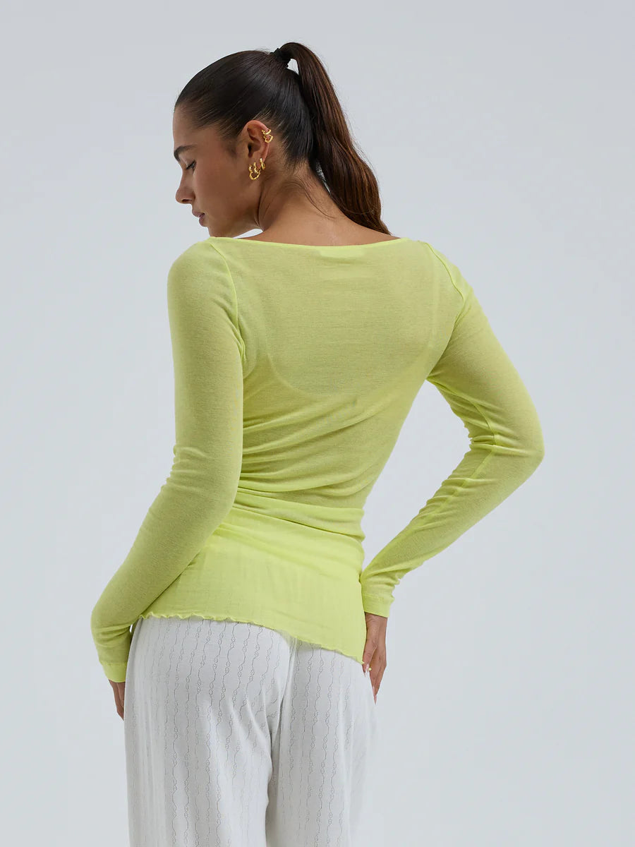 Long-sleeve shirt with a boat neckline in Yellow