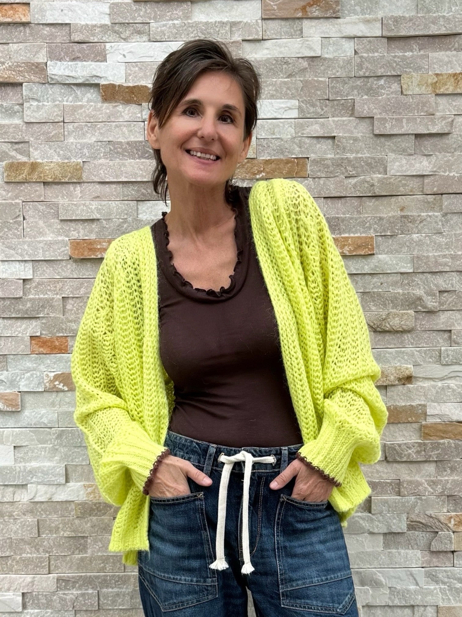 Kurz-Cardigan KI:ARA Loose Knit in Lemon