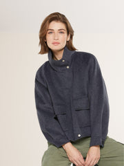 Kurze Wolljacke mit Stehkragen Anthazit