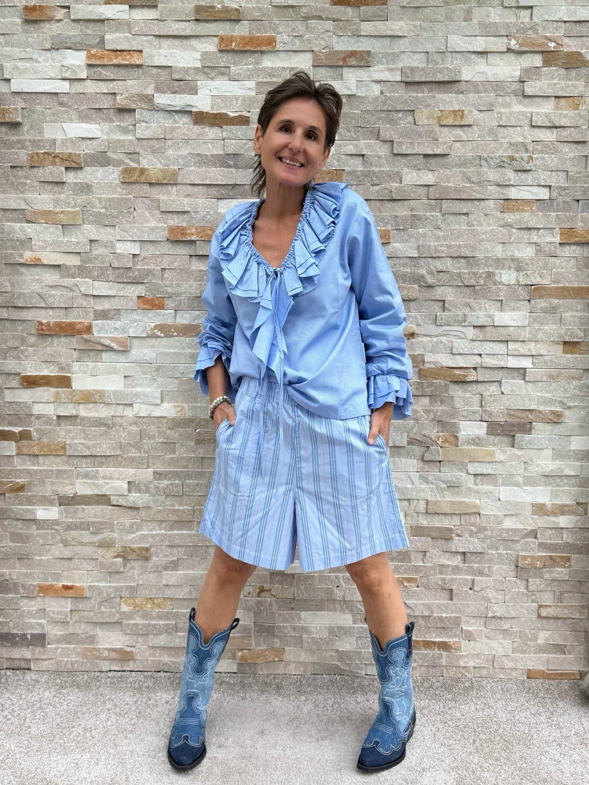 Gestreifte Shorts PR:AD im Pyjama-Stil shirt blue / iconic orange