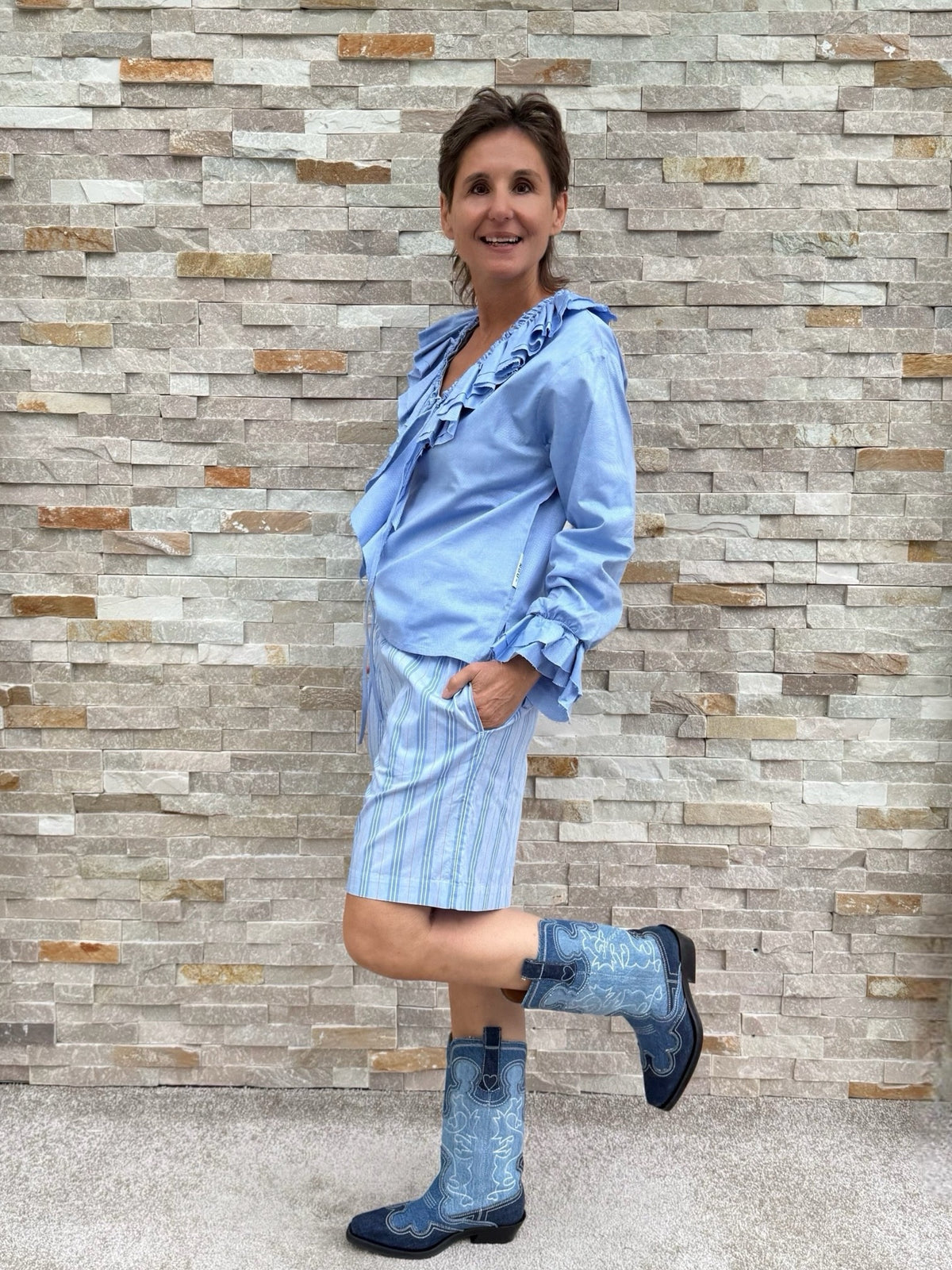 Gestreifte Shorts PR:AD im Pyjama-Stil shirt blue / iconic orange