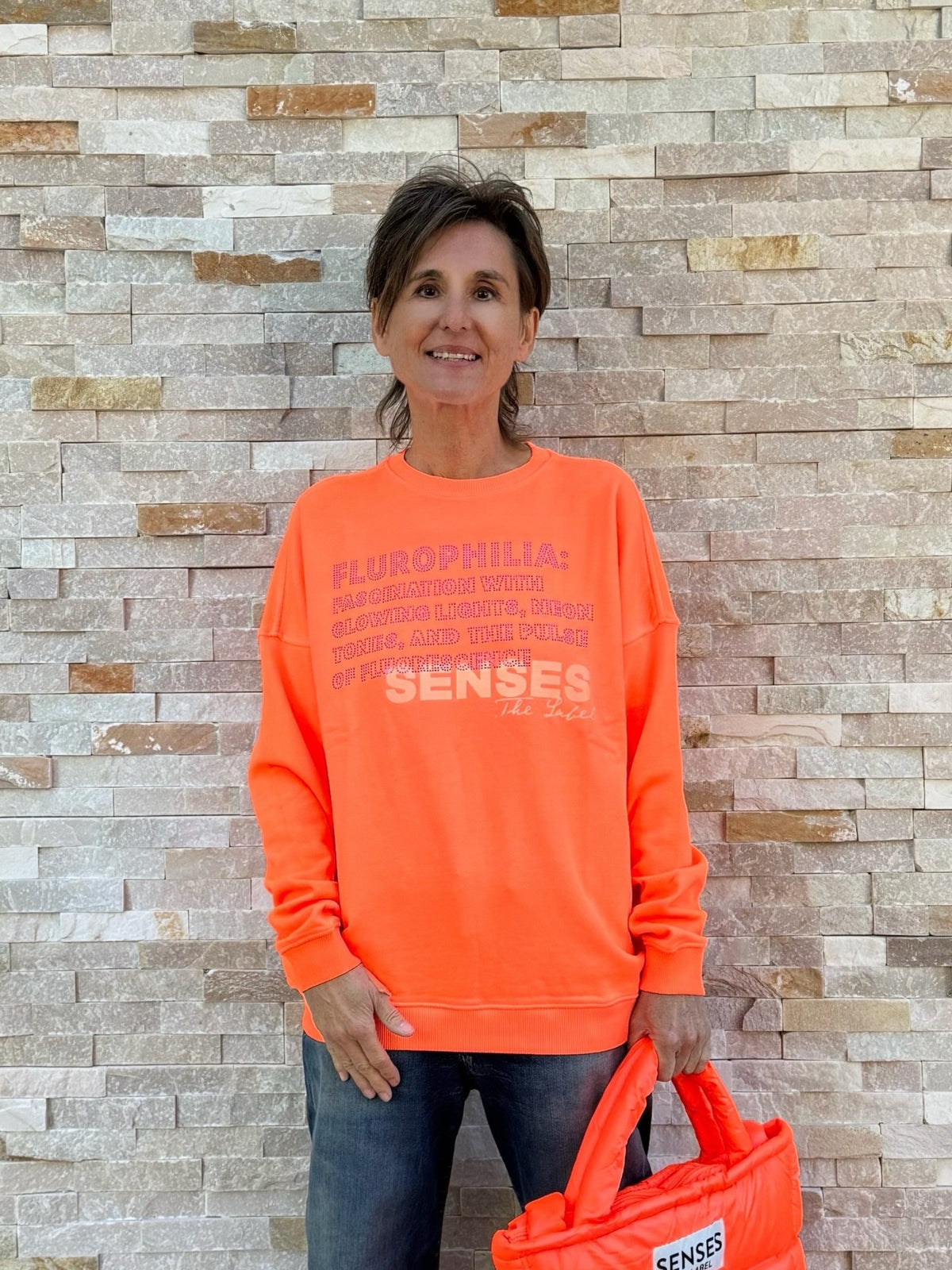 Sweatshirt SMIL:LA mit Artwork volt orange
