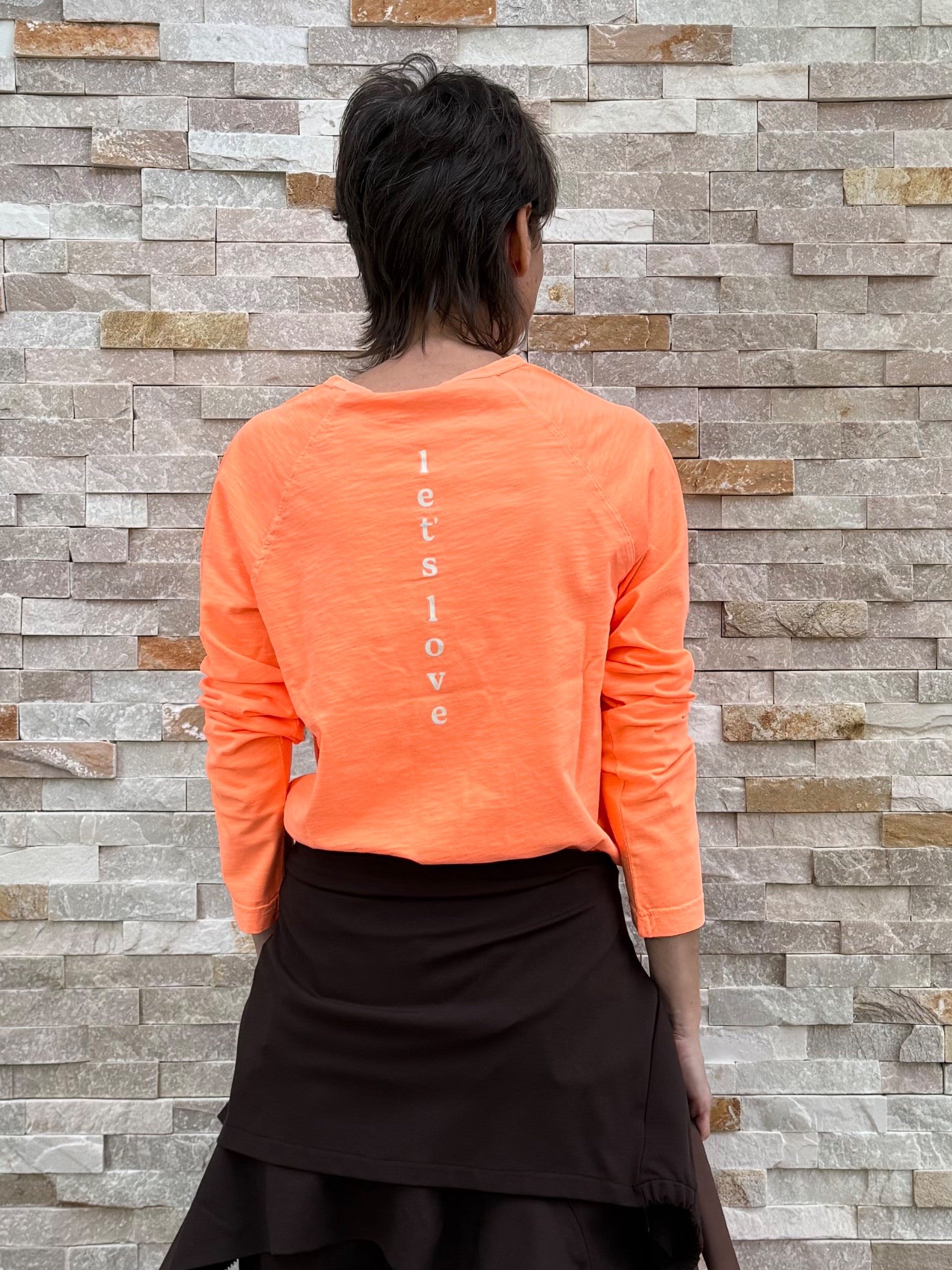 Longsleeve TAB:BY mit Raglanärmel in volt orange