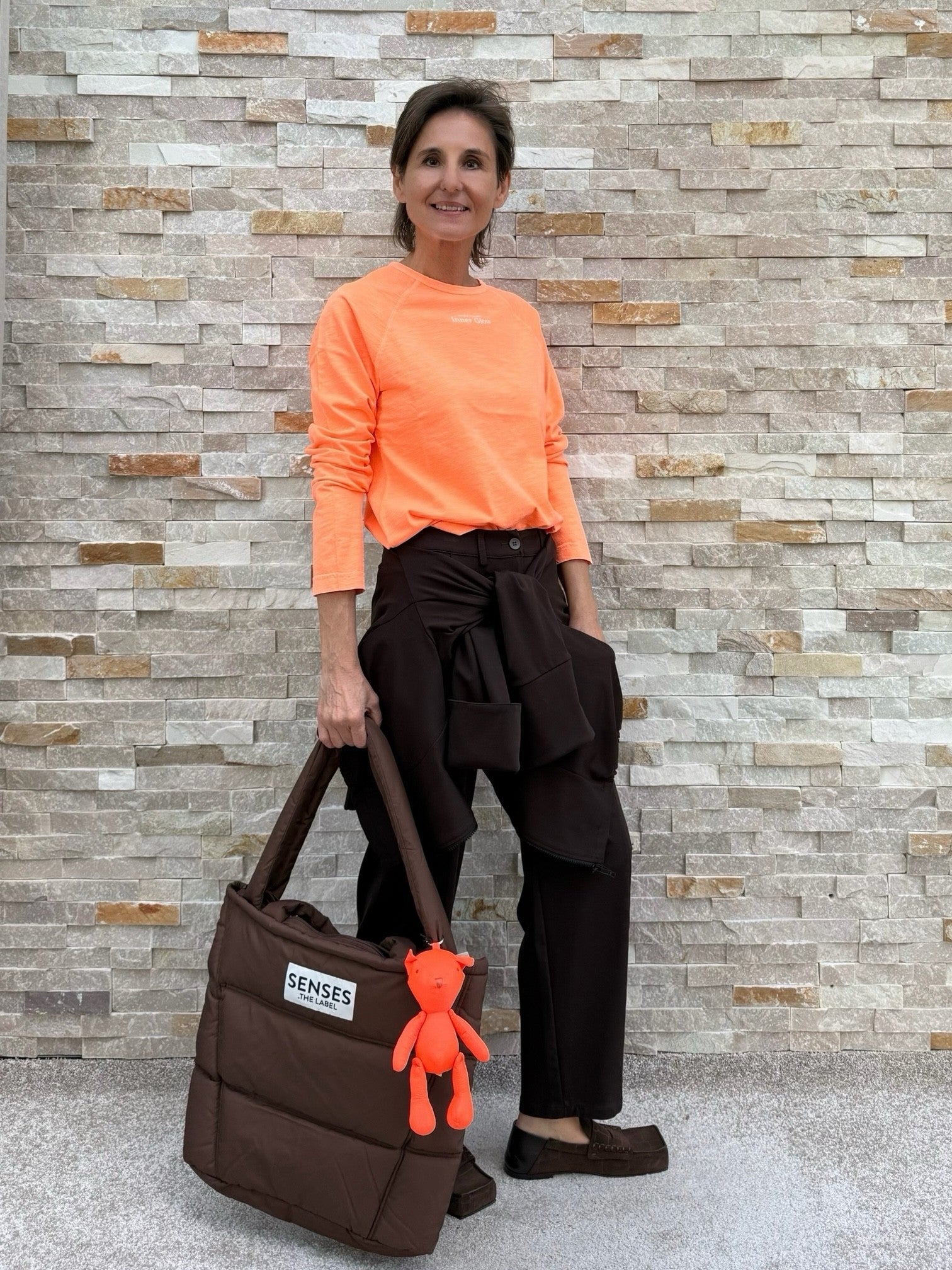 Longsleeve TAB:BY mit Raglanärmel in volt orange