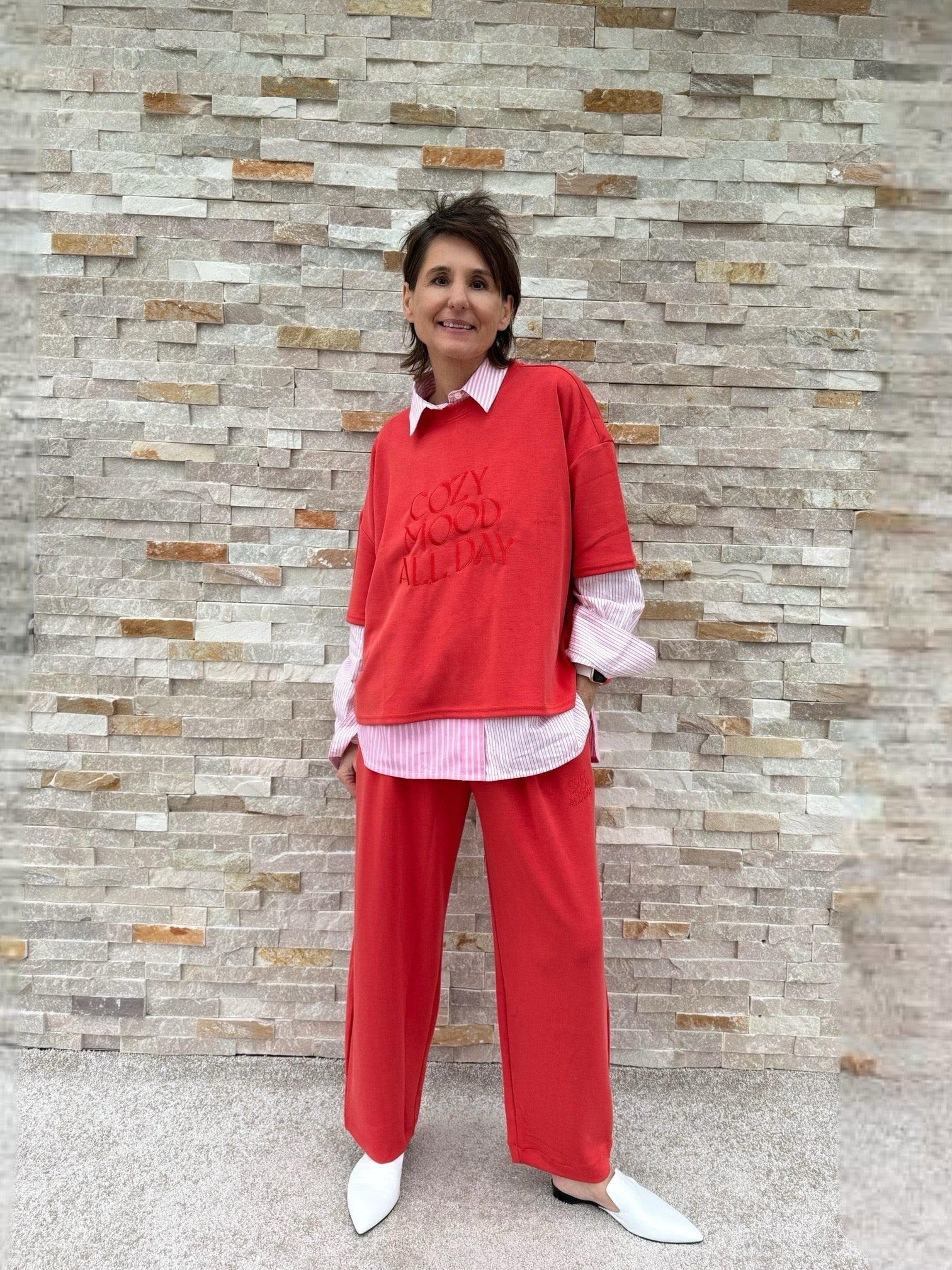 Scuba boxy Shirt 1/2 Arm mit Stickerei in Rot