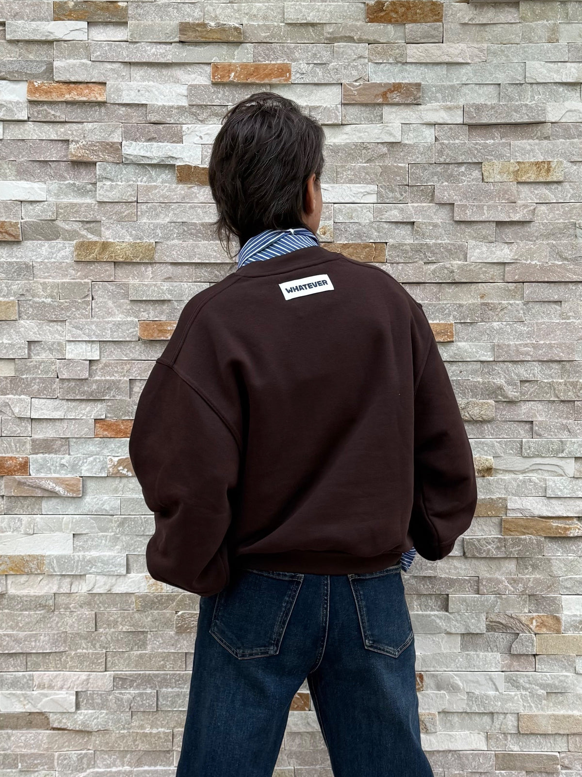 Cropped sweatshirt with barrel sleeves in dark brown