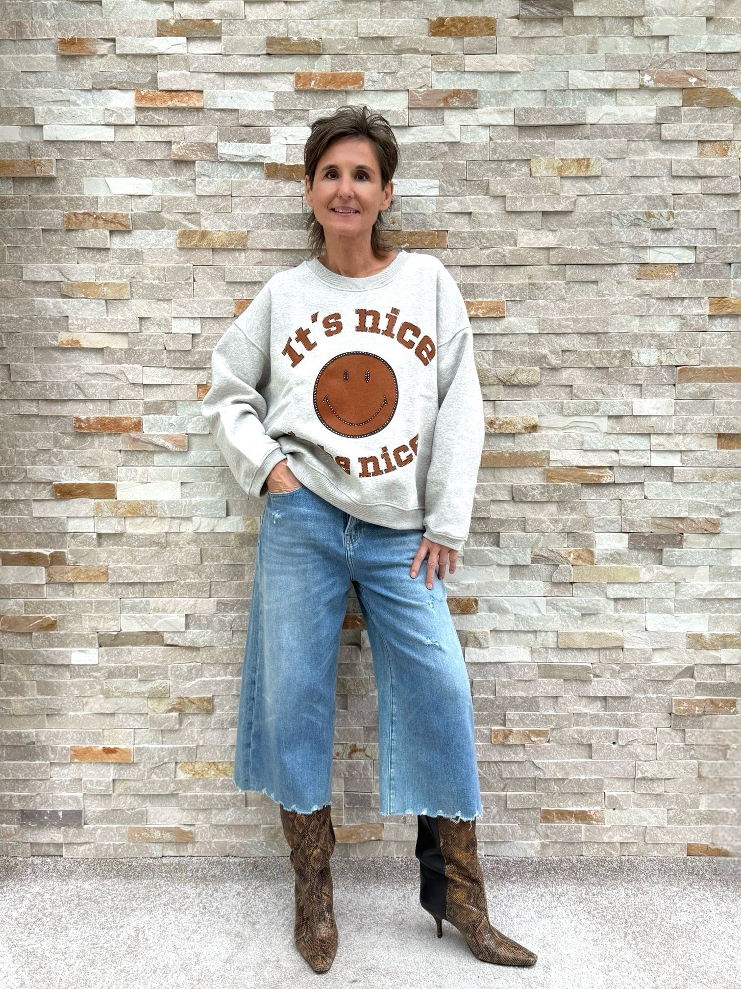Sweatshirt IT'S NICE in Light Beige Melange
