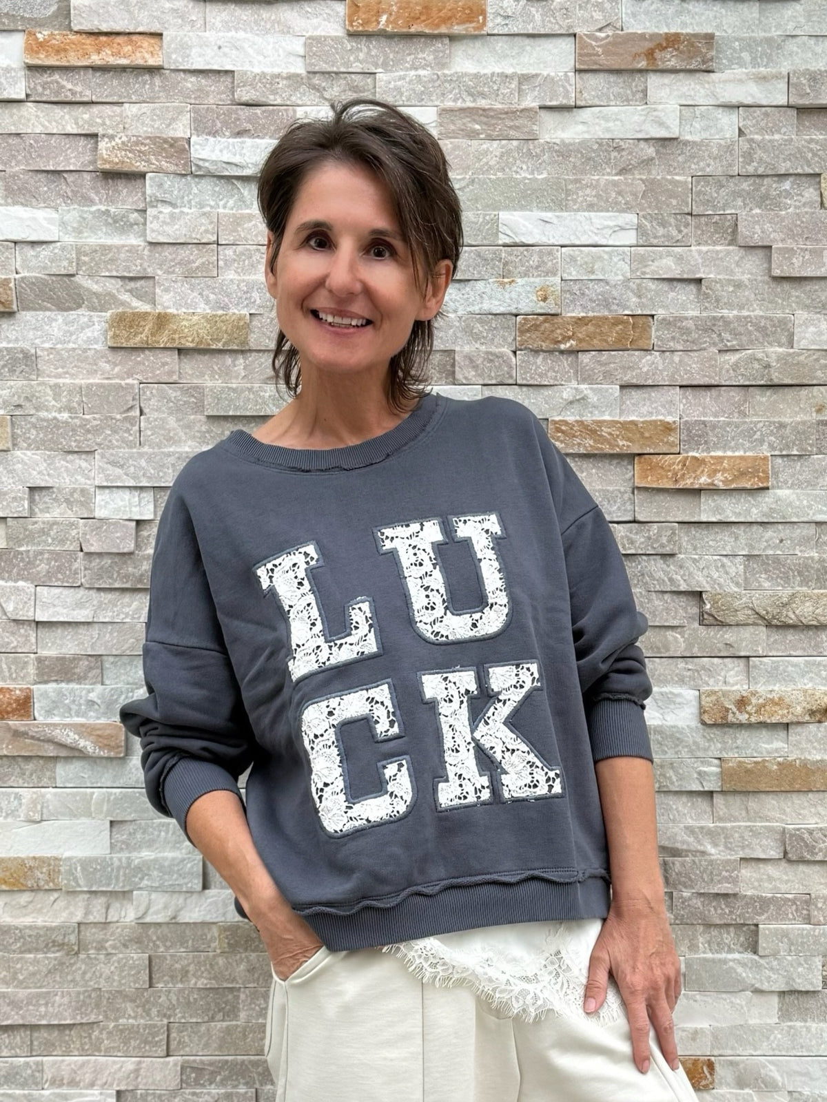 Sweatshirt LUCK mit Spitze-Applikation in vintage grey