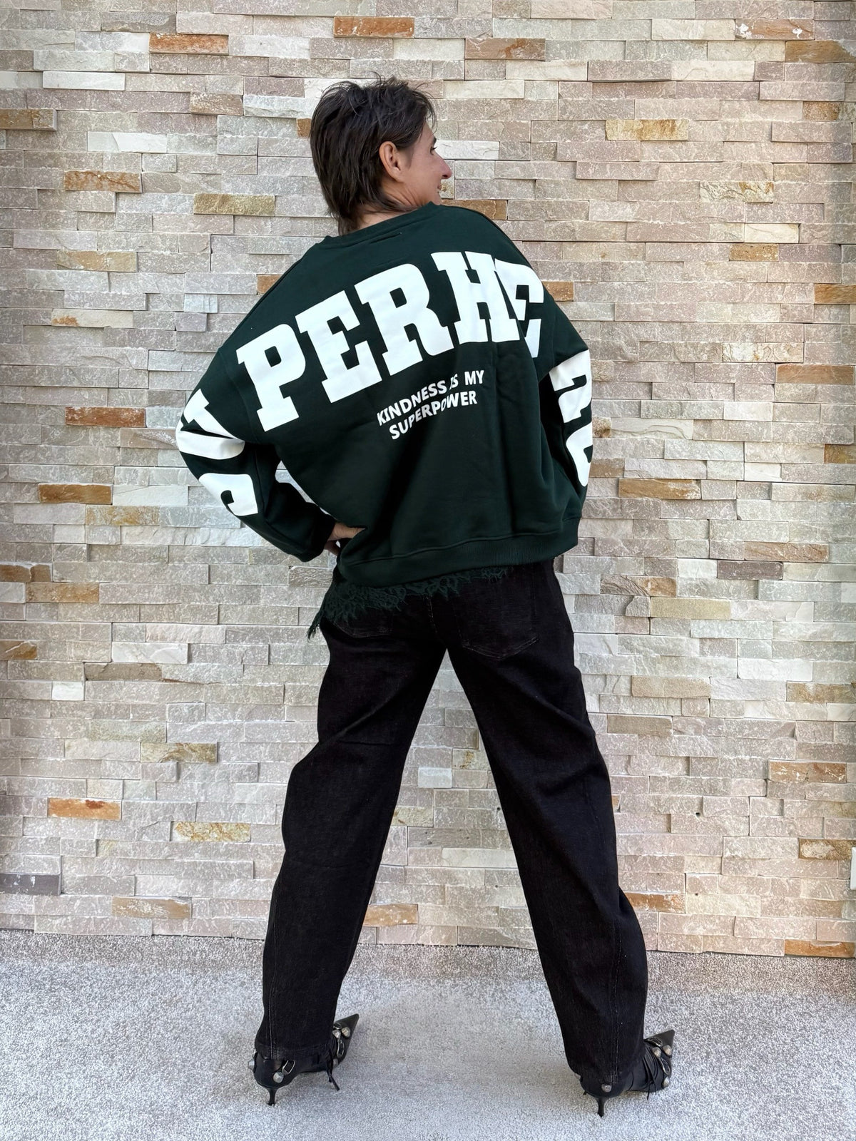 Oversized Sweatshirt LA SUPERHERO in Pine Green