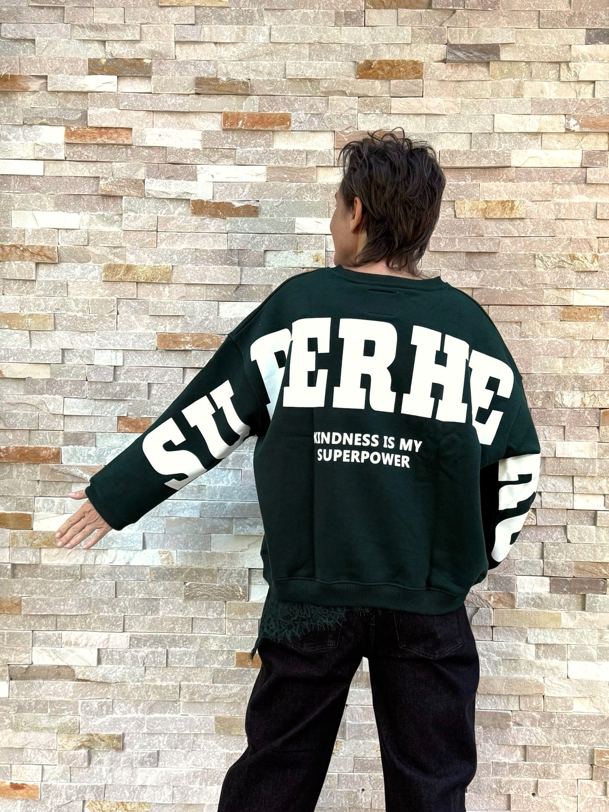 Oversized Sweatshirt LA SUPERHERO in Pine Green