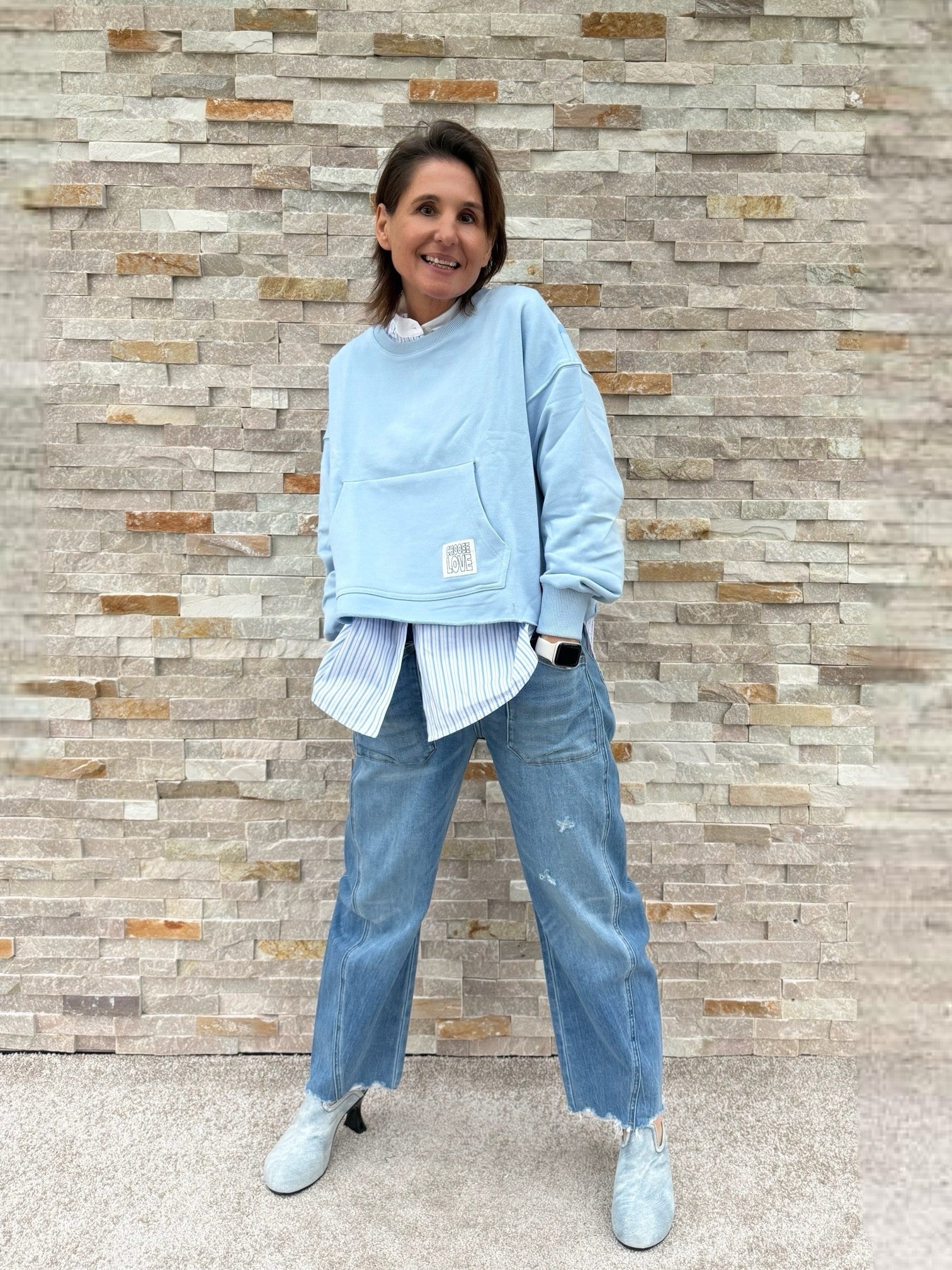 Cropped Sweatshirt HAPPINESS in Hellblau