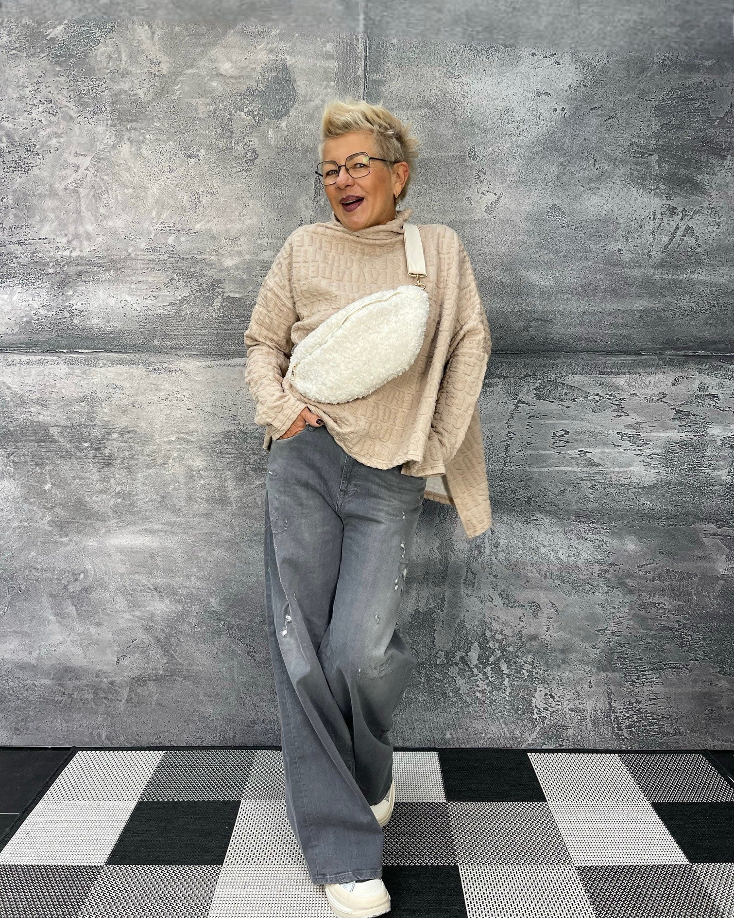 Jeans KALEA mit extra weitem Bein town grey