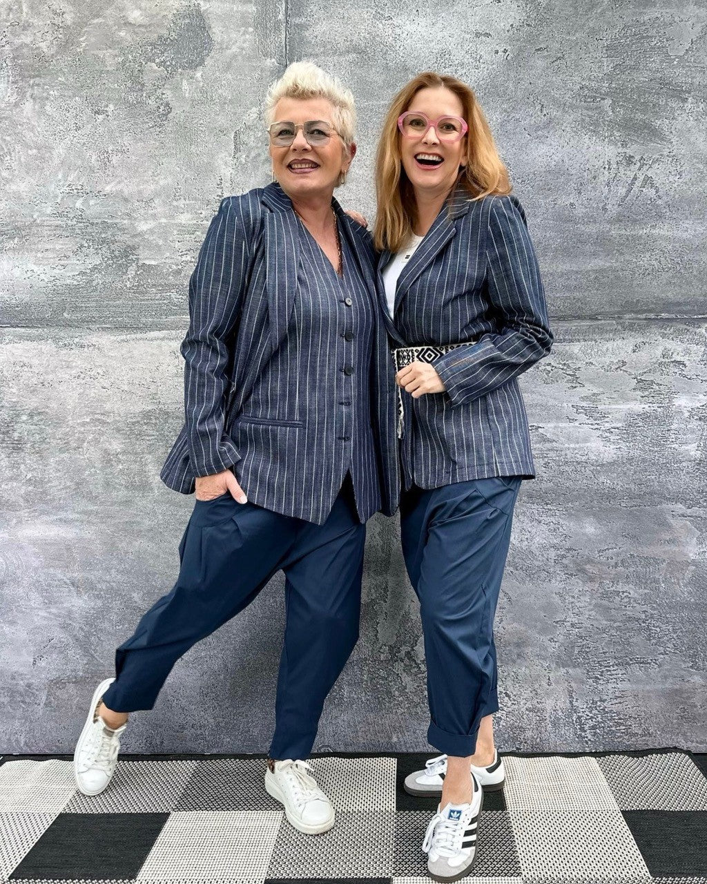 Order Vicolo blazer in denim look with pinstripes online now