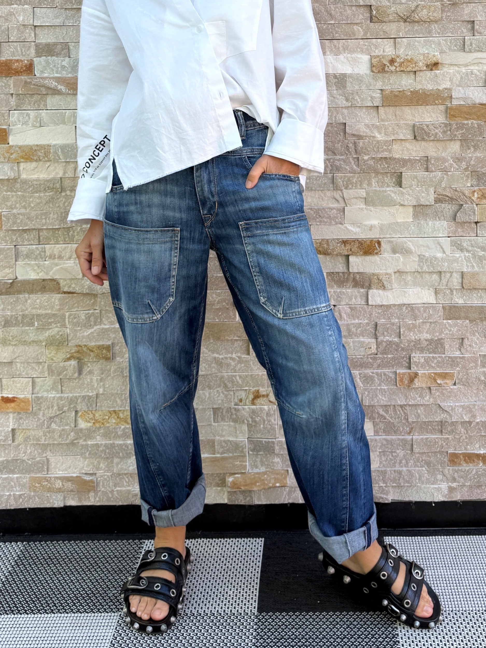 Jeans MADIE NEO mit aufgesetzten Taschen Mittelblau