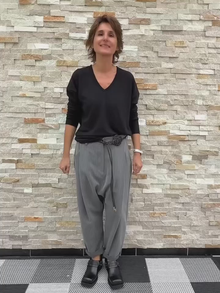 Load video: Sweatshirt JUPITER NOT with embroidery in black